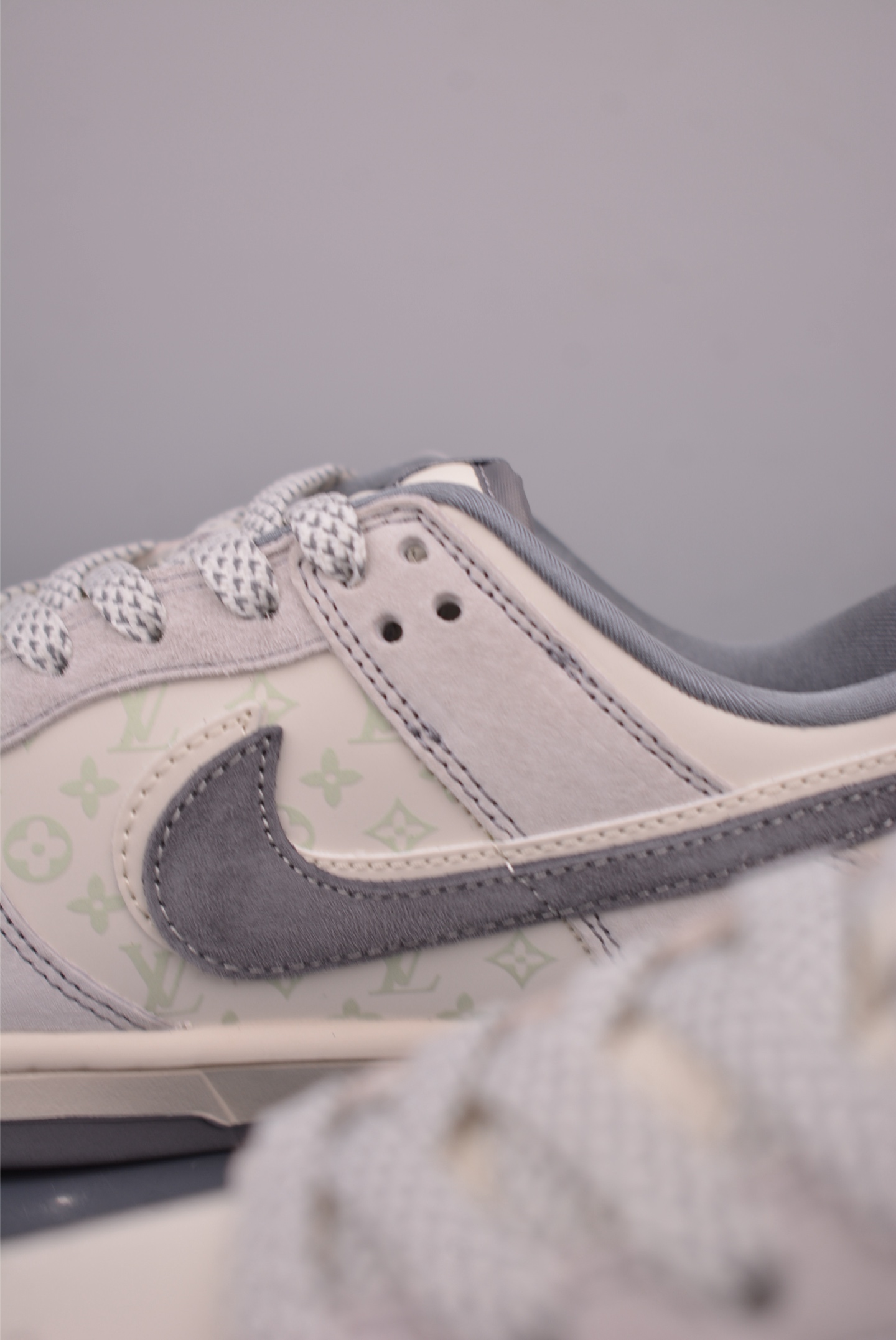 Nike SB Dunk Low Louis Vuitton Collaboration Sneakers Premium Quality 8 i1758927280800 8394 0 7