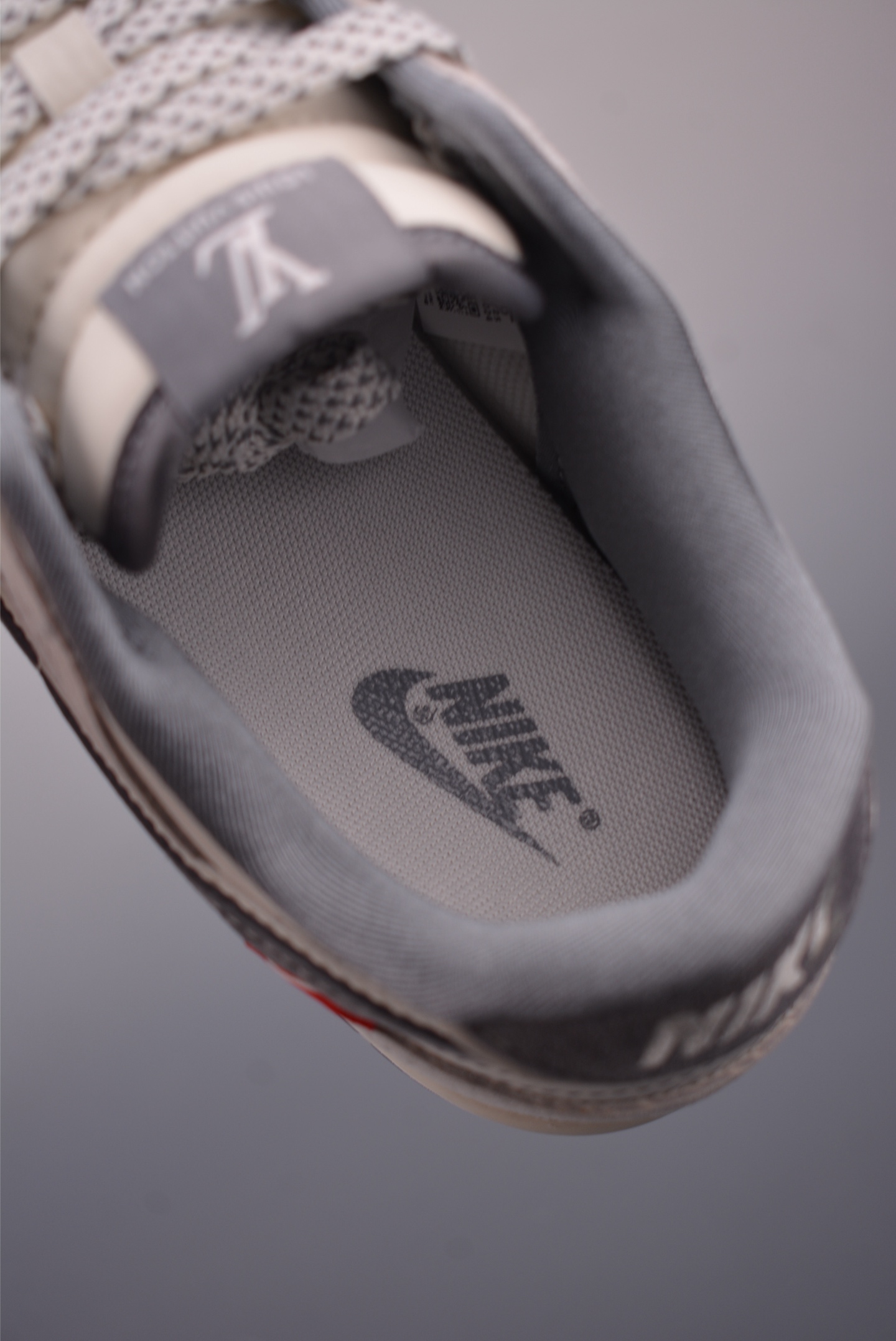 Nike SB Dunk Low Louis Vuitton Collaboration Sneakers Premium Quality 9 i1758927280845 8756 0 8