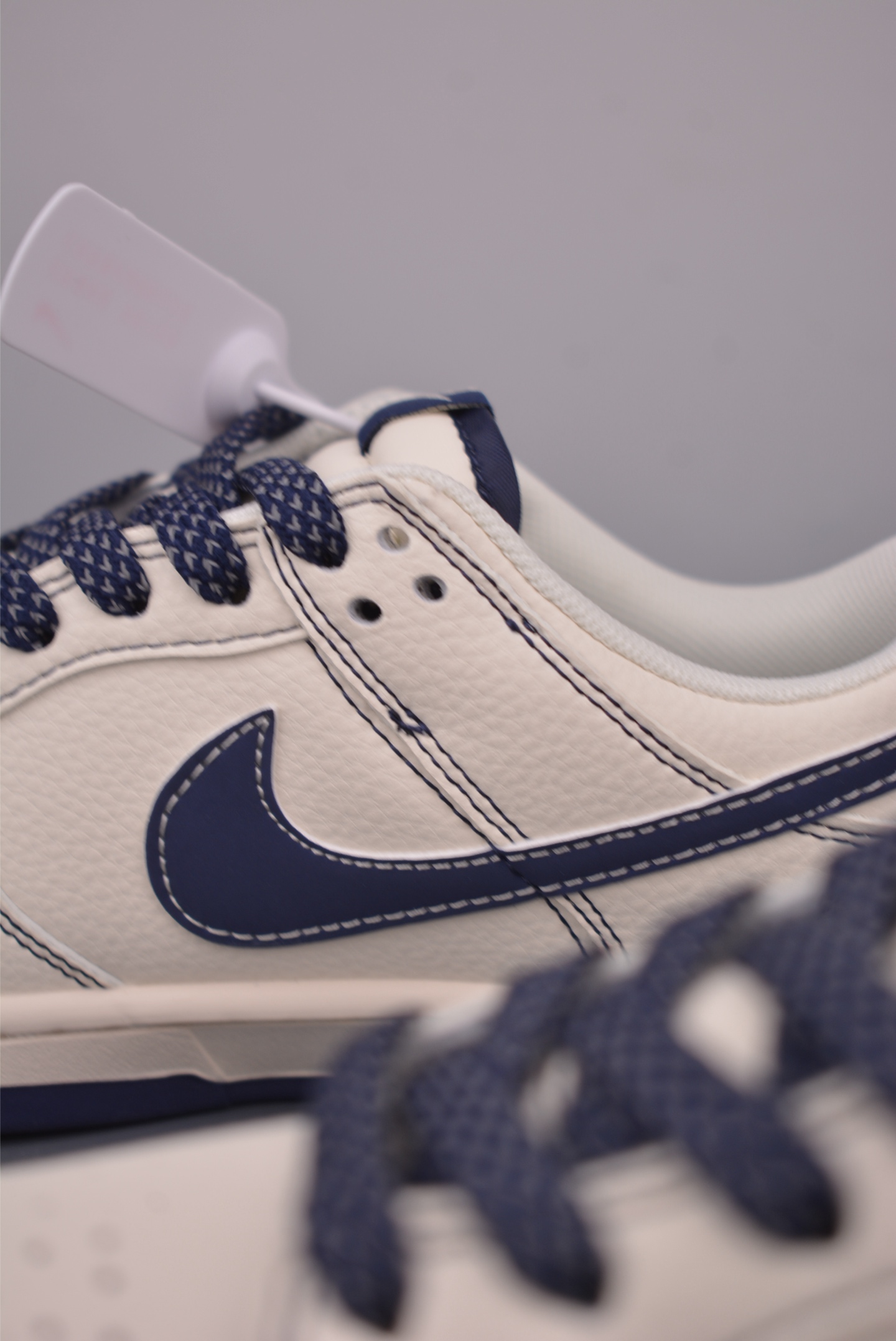 Nike SB Dunk Low 'Michigan' Sneakers - Premium Quality & Comfortable Fit 9 i1758927328609 6419 0 7