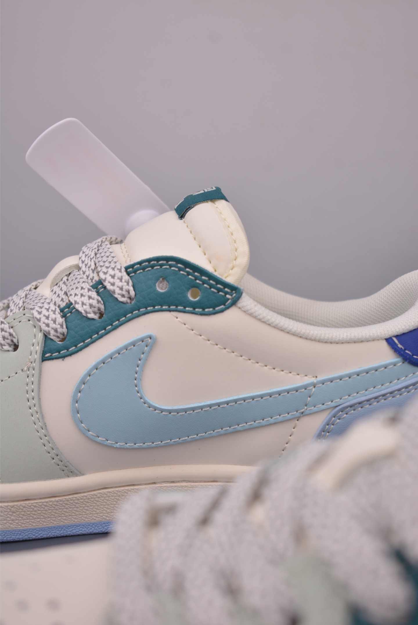 260 Fragment x Travis Scott x OFF Air Jordan 1 Low 解构鞋带 HS8068-066