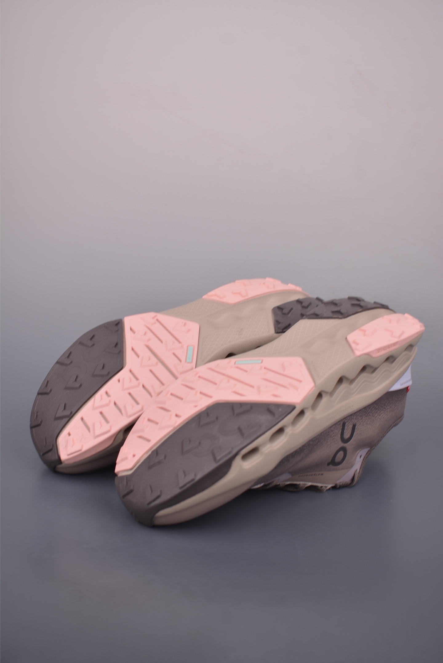 On Cloudsurfer Trail 2 Women's Running Shoes - Street Style & Performance 4 i1758928601276 5347 0 2