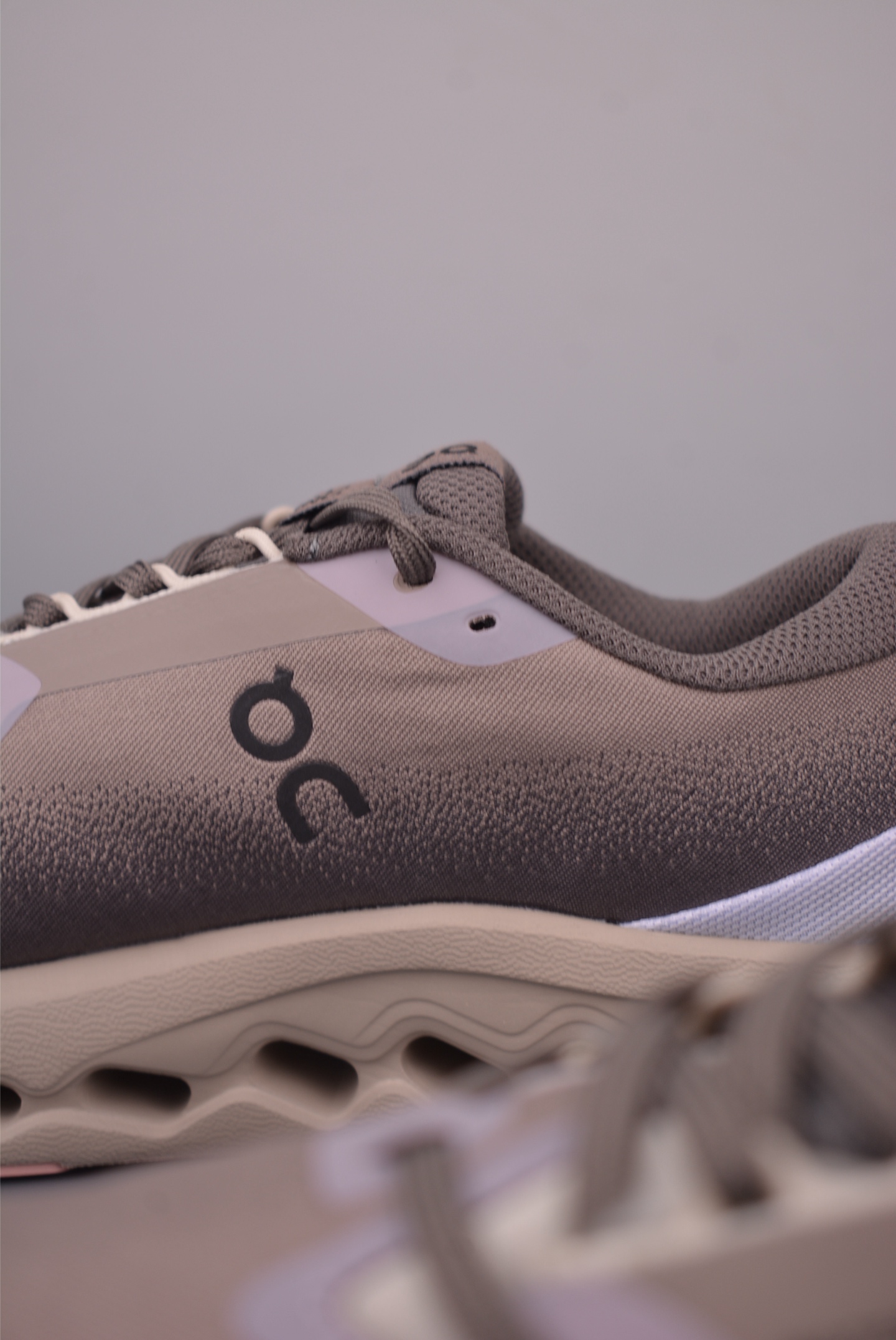 On Cloudsurfer Trail 2 Women's Running Shoes - Street Style & Performance 9 i1758928601297 9997 0 7