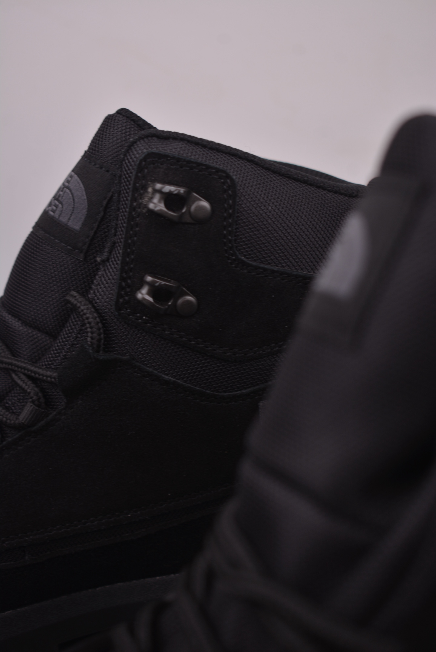The North Face Men's Chilkat High-Top Outdoor Performance Boots - Durable & Reliable 8 i1759016233465 4617 0 7