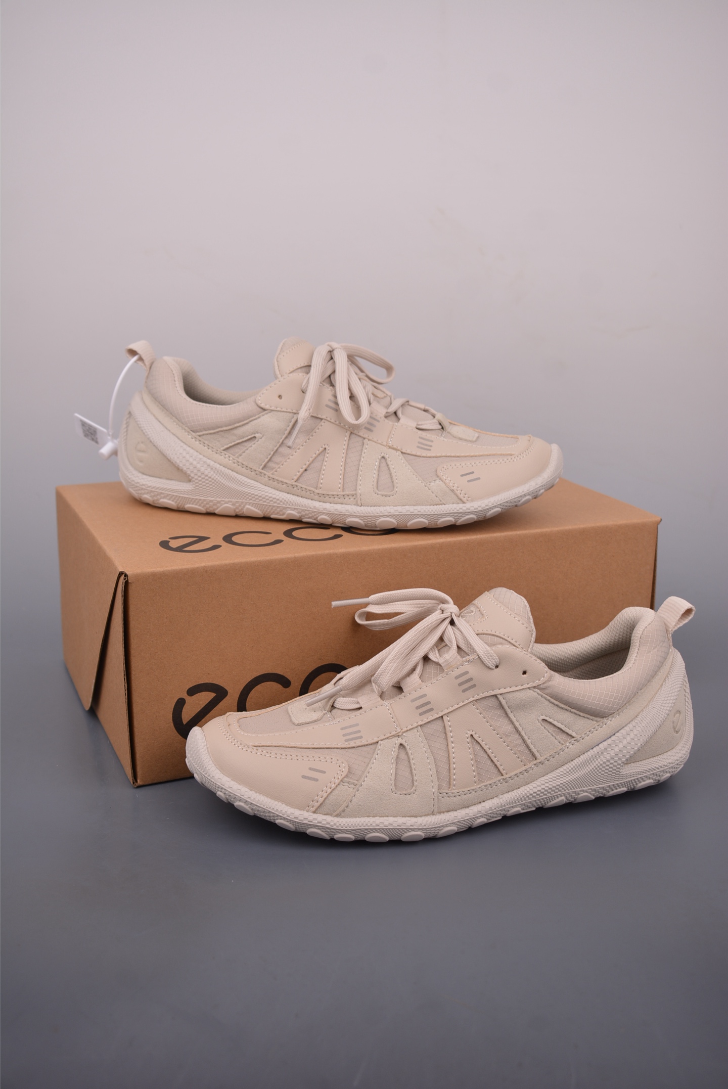 ECCO Men's Biom Summer Sneakers - Stylish, Comfortable & Lightweight Walking Shoes 6 i1759016555103 1660 0 4