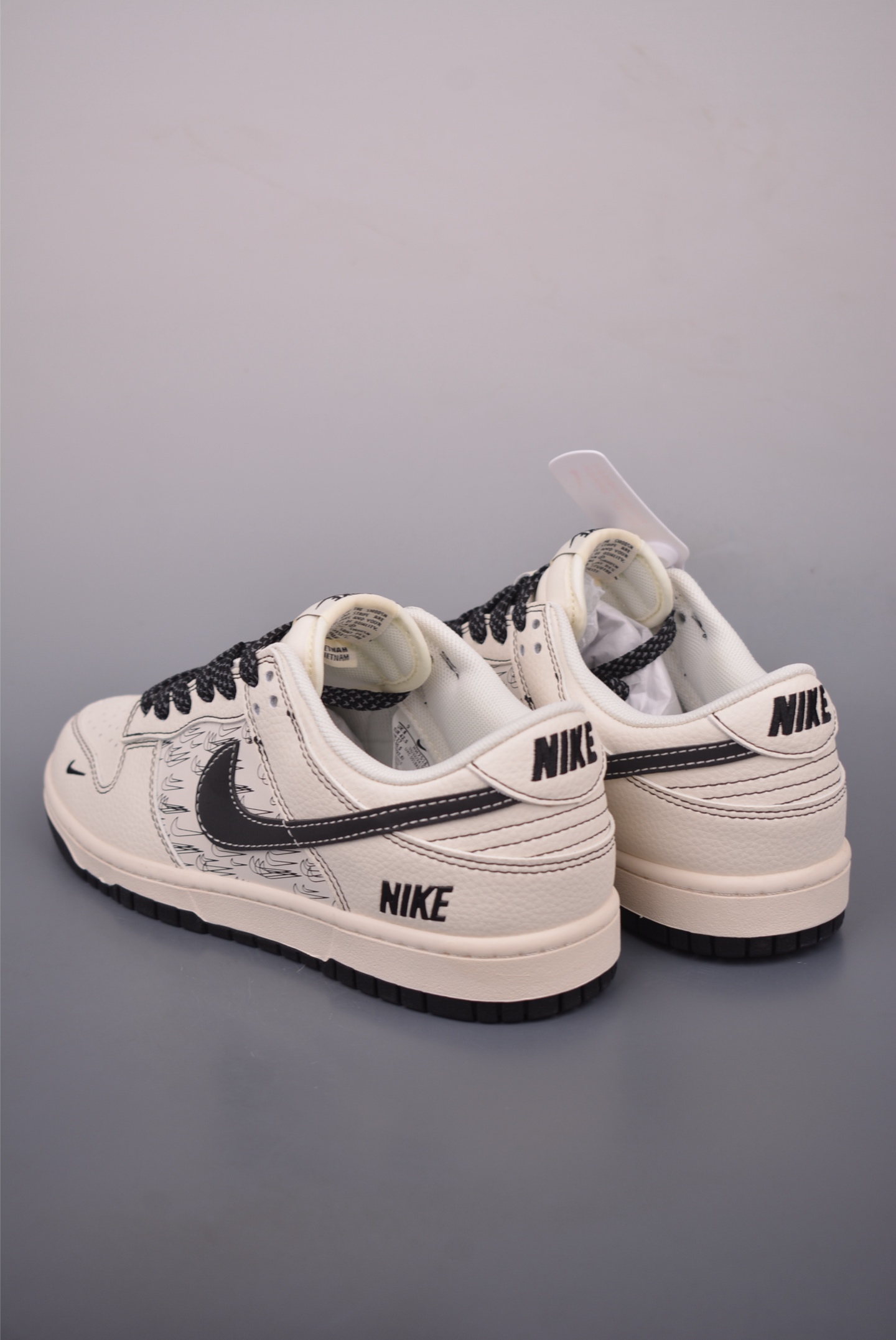 Nike SB Dunk Low Cream White with Unique Pattern, Stylish and Comfortable 2 i1759017829281 6391 0 1