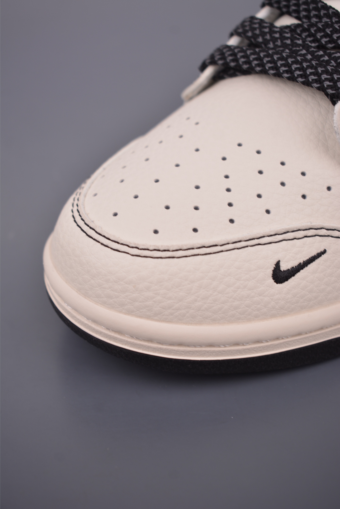 Nike SB Dunk Low Cream White with Unique Pattern, Stylish and Comfortable 6 i1759017829315 3603 0 5