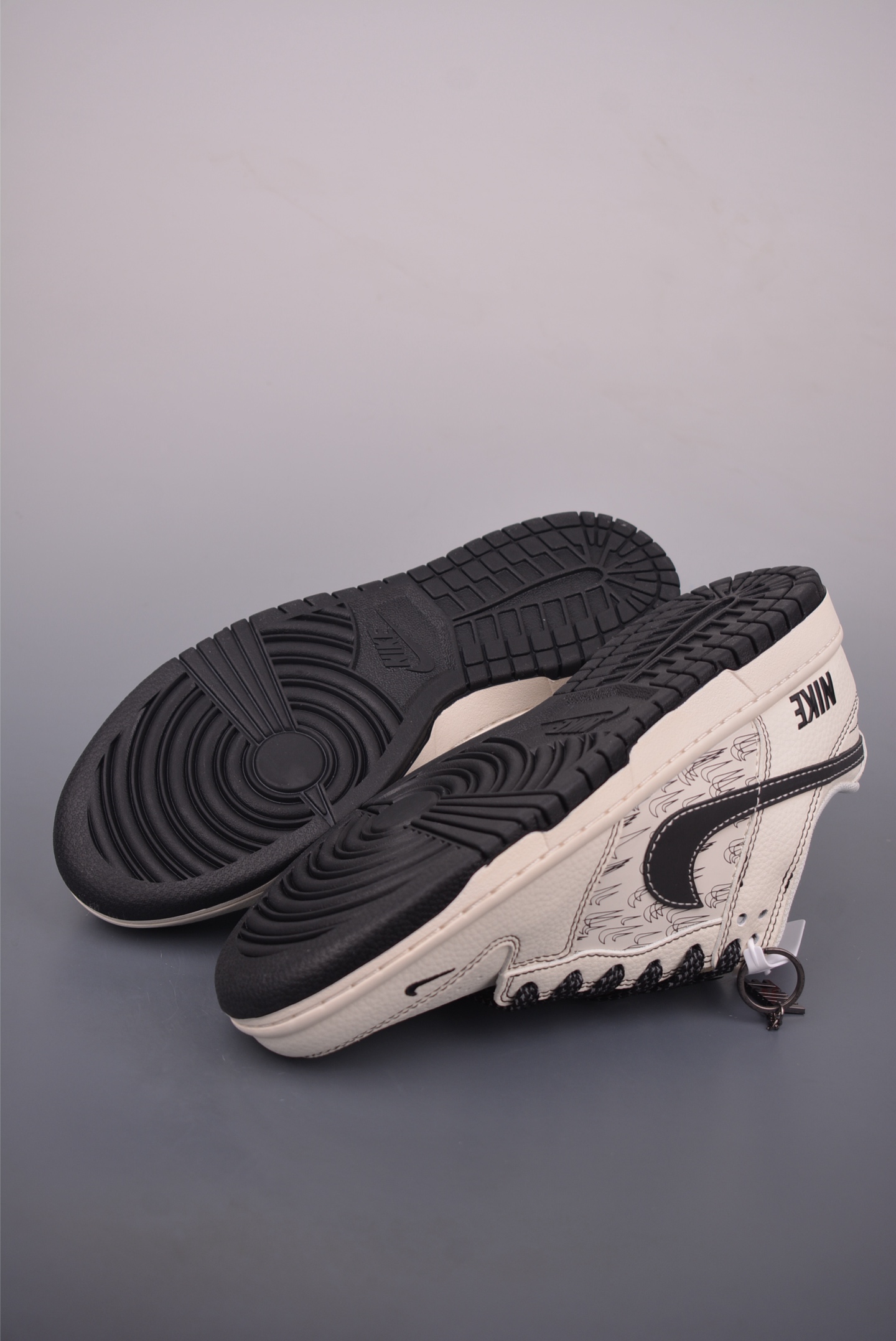 Nike SB Dunk Low Cream White with Unique Pattern, Stylish and Comfortable 3 i1759017829329 9106 0 2