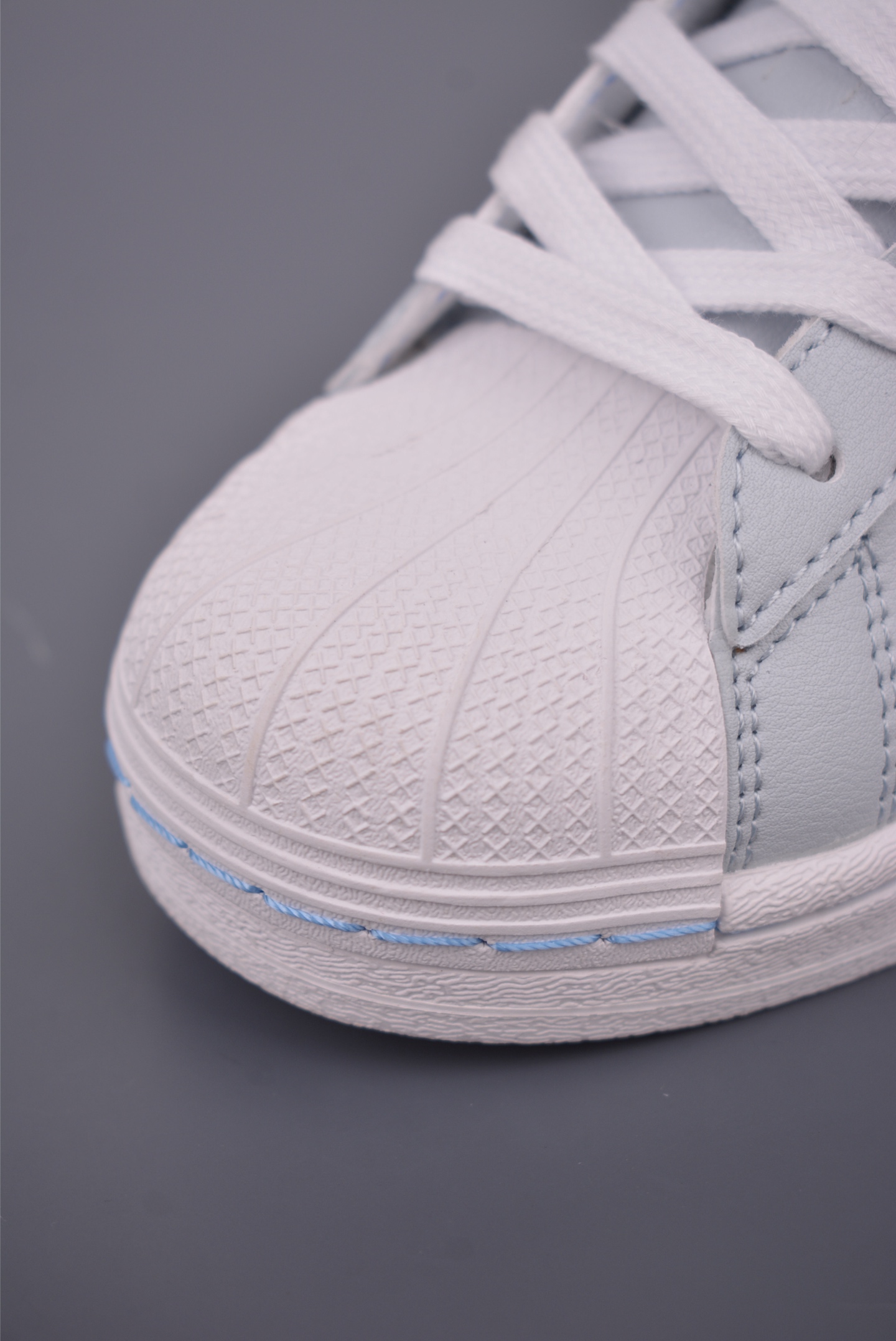 Adidas Originals Superstar Hello Kitty Edition White Blue Leather Sneakers 7 i1759020101041 8078 0 5