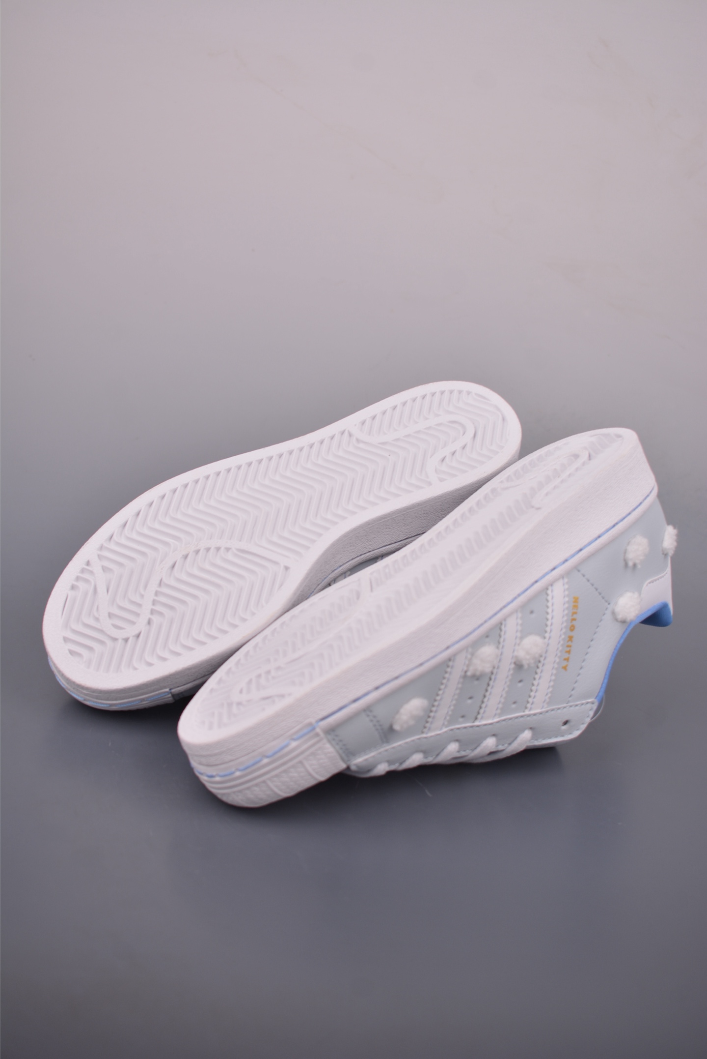 Adidas Originals Superstar Hello Kitty Edition White Blue Leather Sneakers 4 i1759020102805 8419 0 2