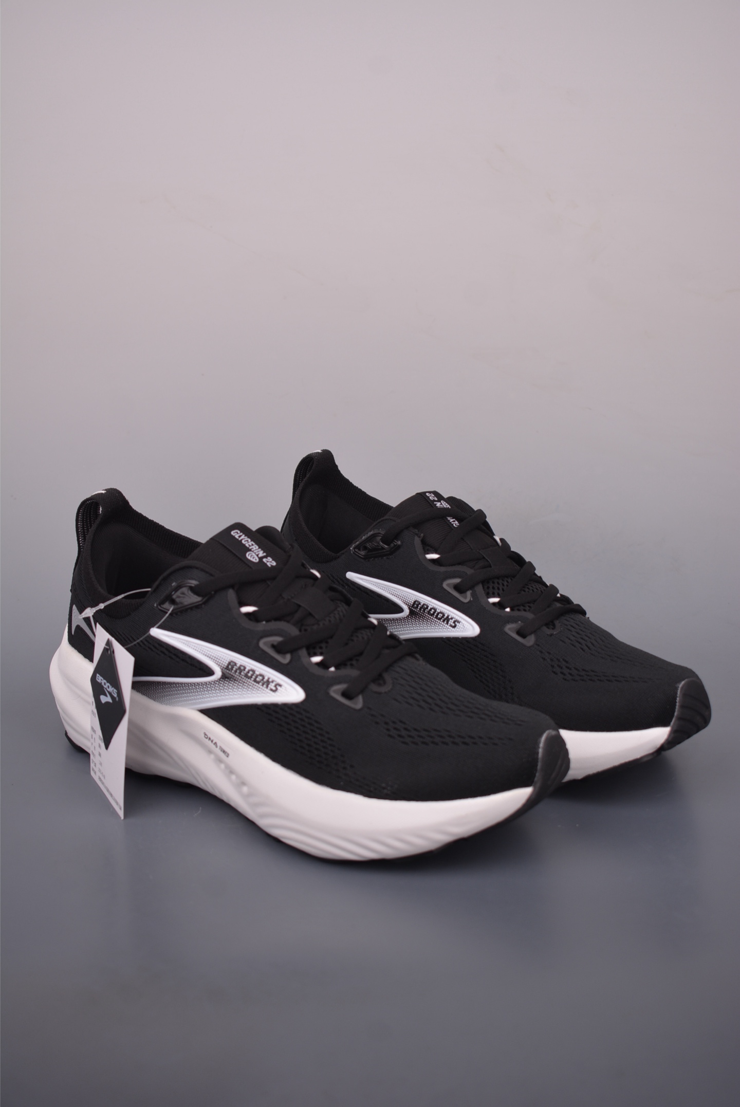 Brooks Glycerin 22: Lightweight, Breathable Running Shoes for Ultimate Comfort 2 i1759020154965 2747 0 0
