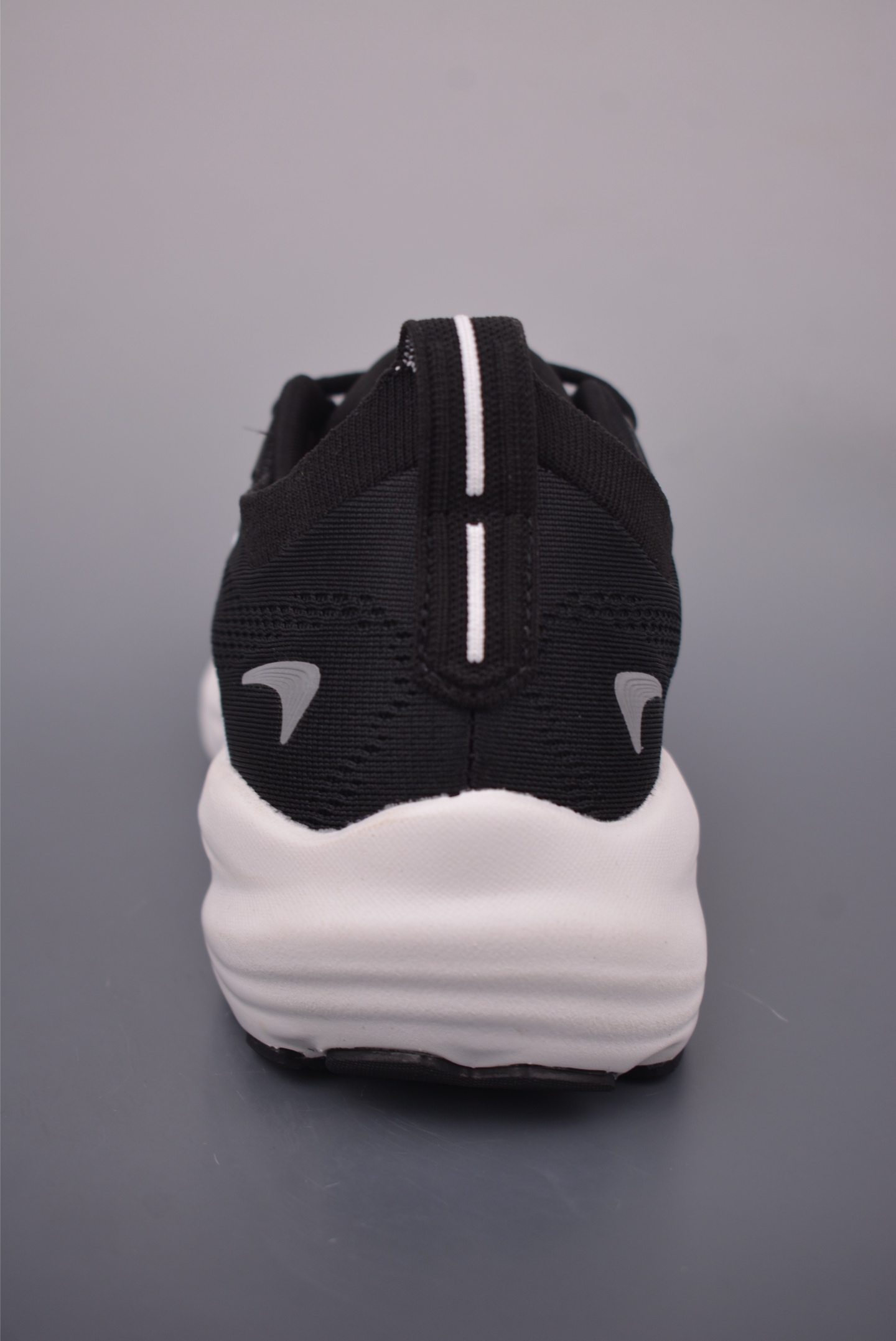Brooks Glycerin 22: Lightweight, Breathable Running Shoes for Ultimate Comfort 5 i1759020155013 5484 0 3