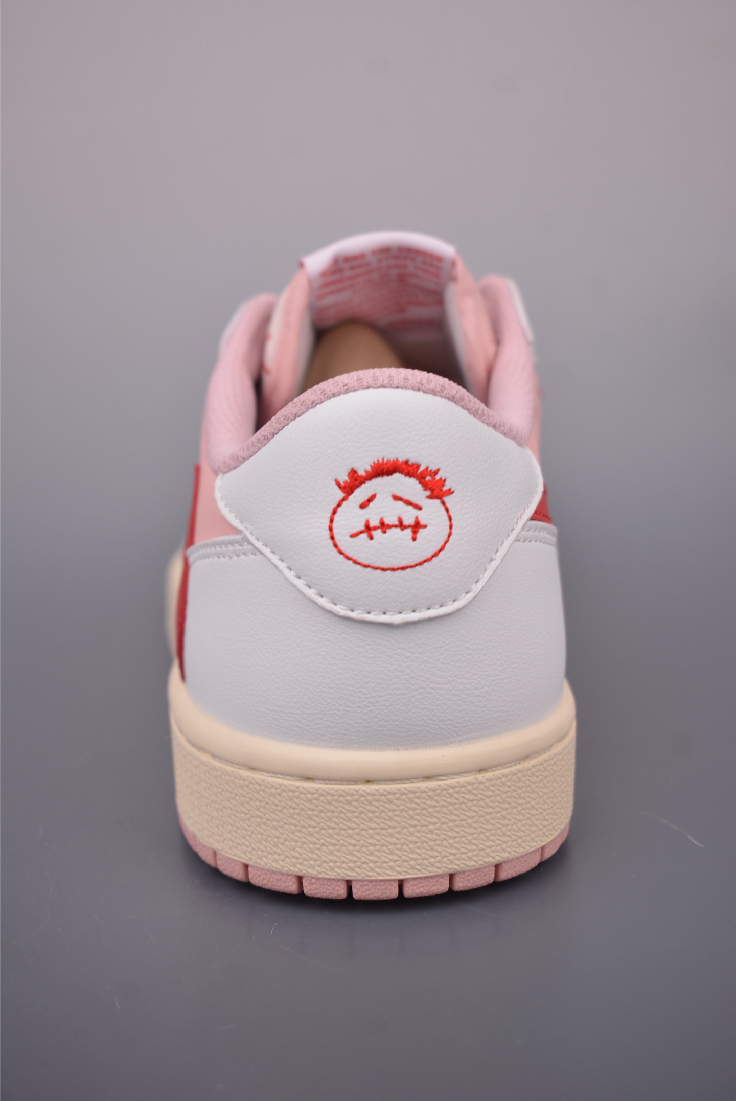 Fragment x Travis Scott x Air Jordan 1 Low Pink/Red Sneakers 5 i1759020305783 2549 0 3