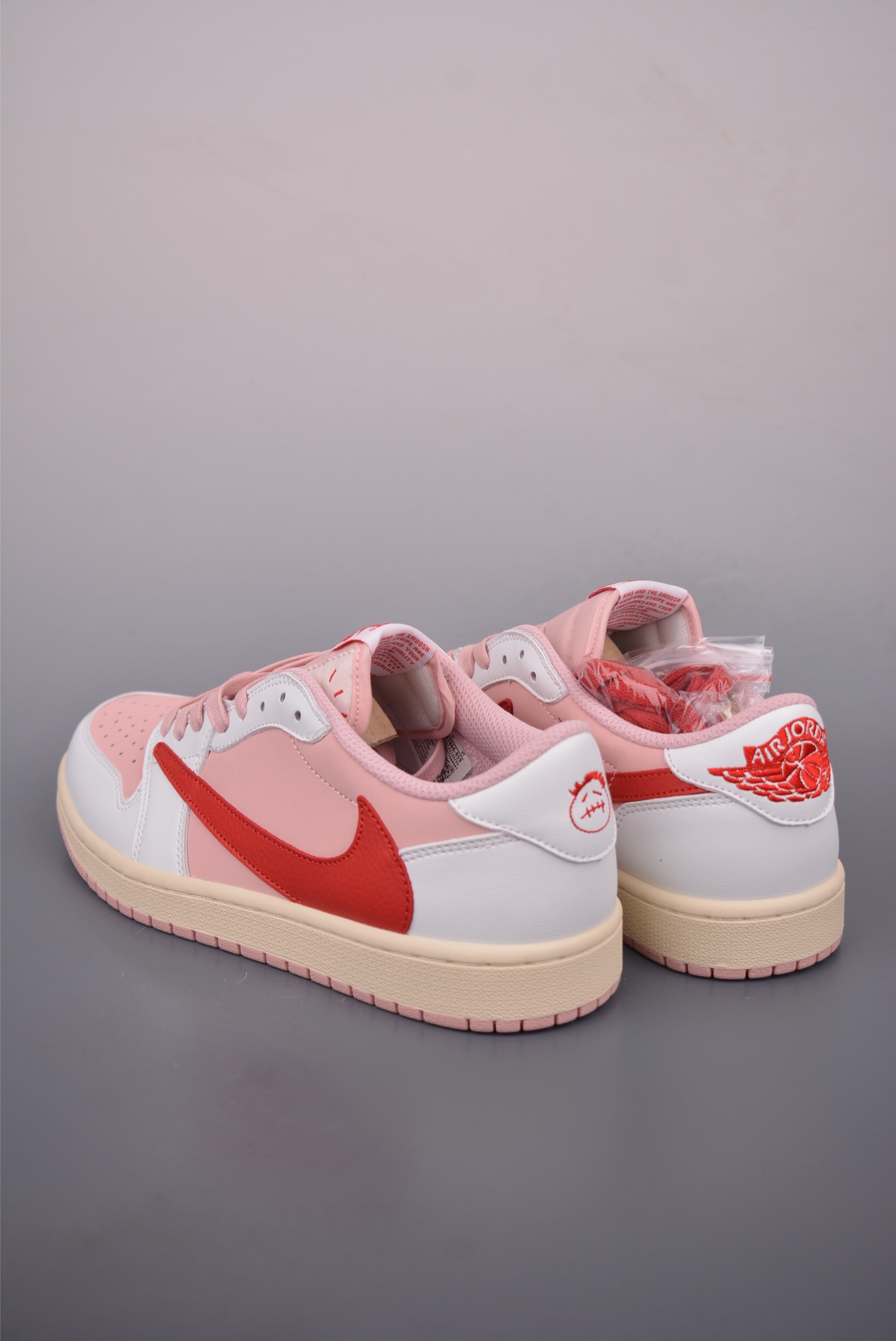 Fragment x Travis Scott x Air Jordan 1 Low Pink/Red Sneakers 3 i1759020305783 6672 0 1