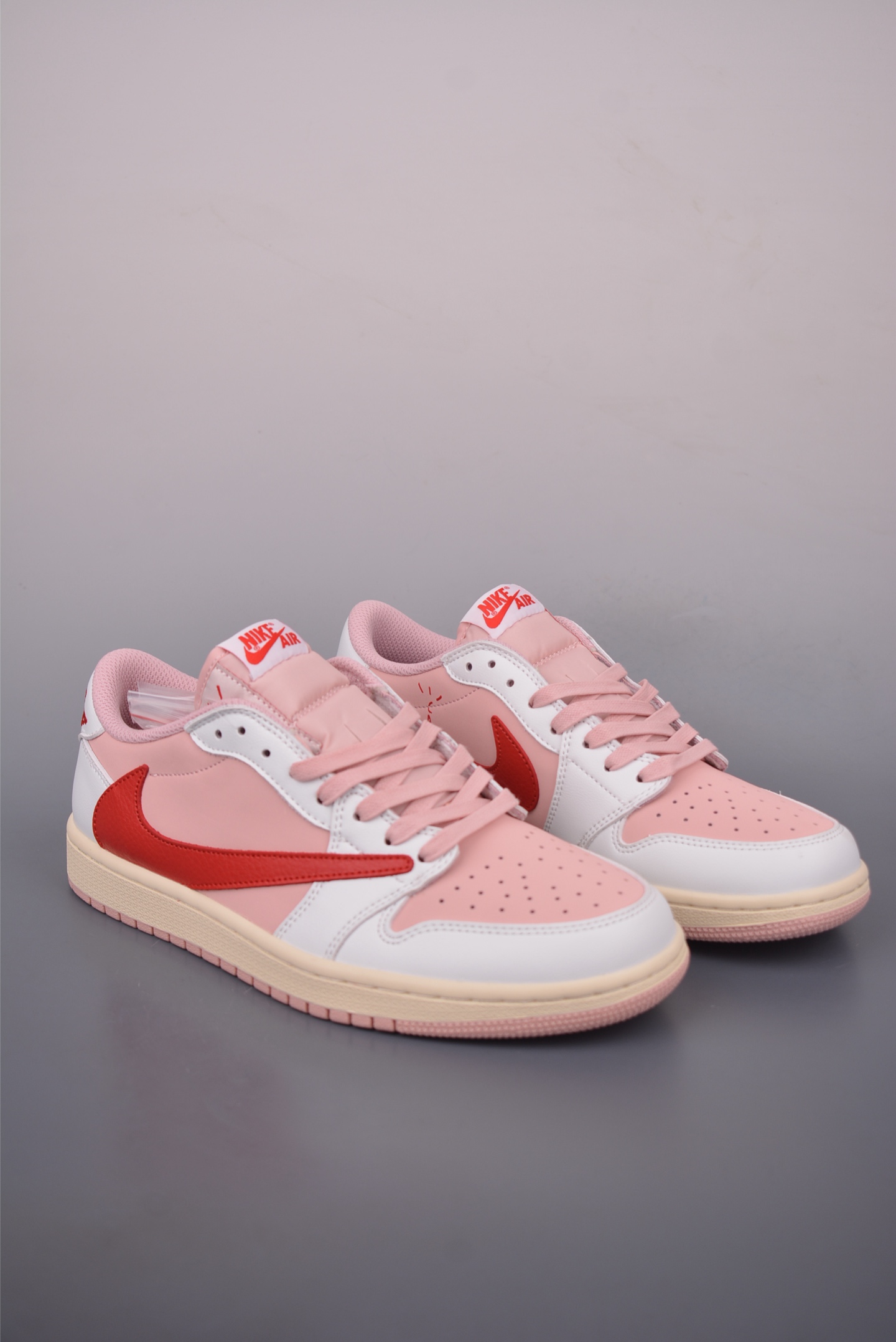 Fragment x Travis Scott x Air Jordan 1 Low Pink/Red Sneakers 2 i1759020307294 3506 0 0
