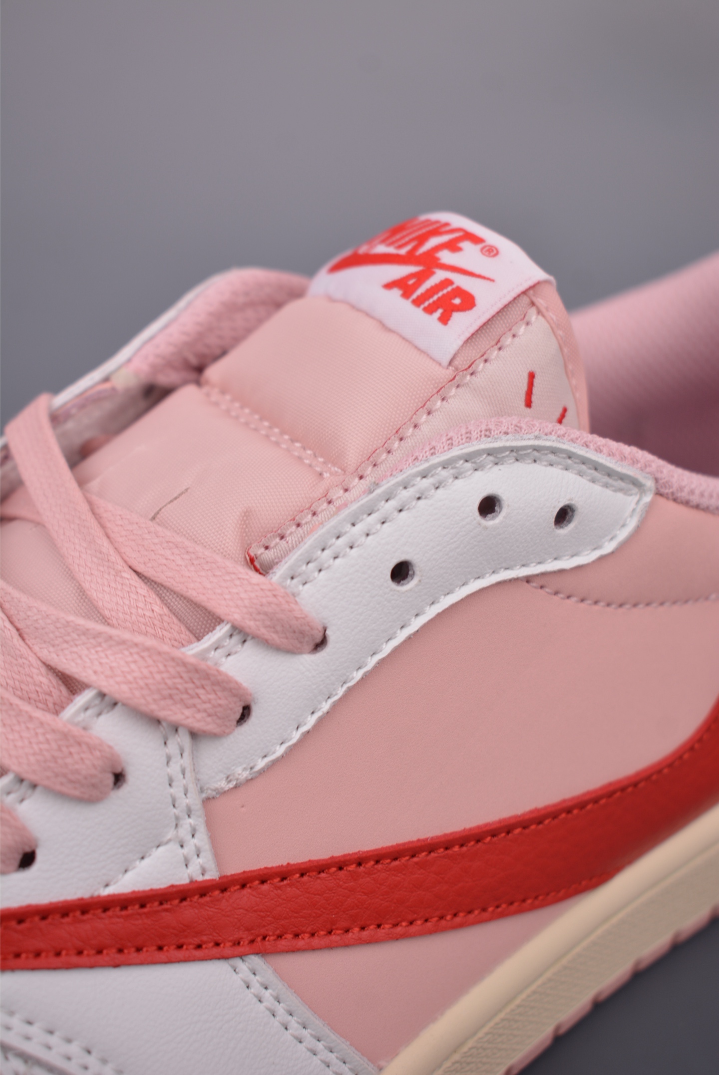 Fragment x Travis Scott x Air Jordan 1 Low Pink/Red Sneakers 8 i1759020307351 7946 0 6