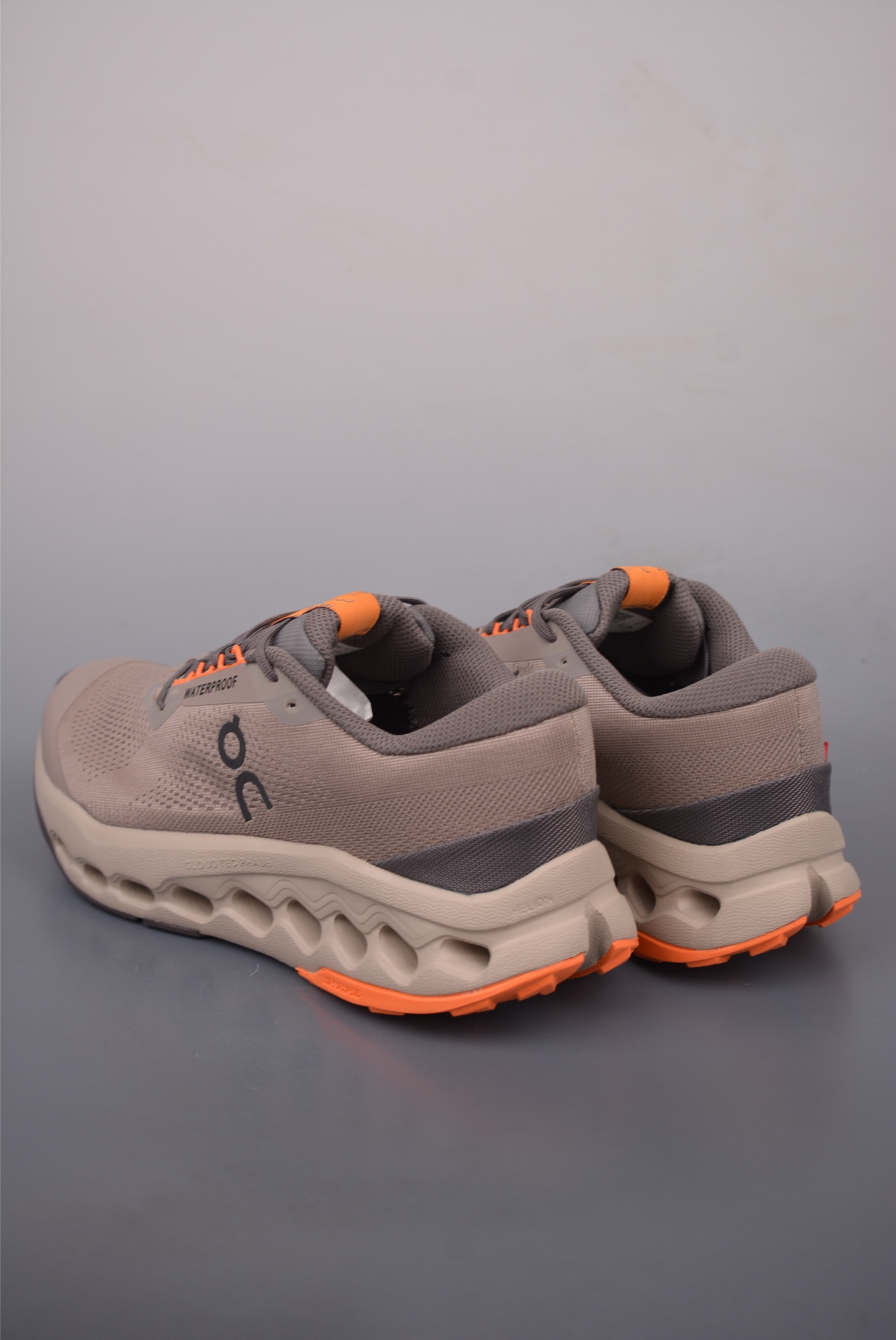 180 On昂跑 Cloudsurfer Trail 2 户外街头机能风跑步鞋 3ME10134323-Chinese UA Cheap High Quatity Brand Clothes Bags handbags Sneakers wholesale wholesaler seller from China Factory suppliers Fashion Clothing Shoes best Quality Beautiful Price 180 On昂跑 Cloudsurfer Trail 2 户外街头机能风跑步鞋 3ME10134323