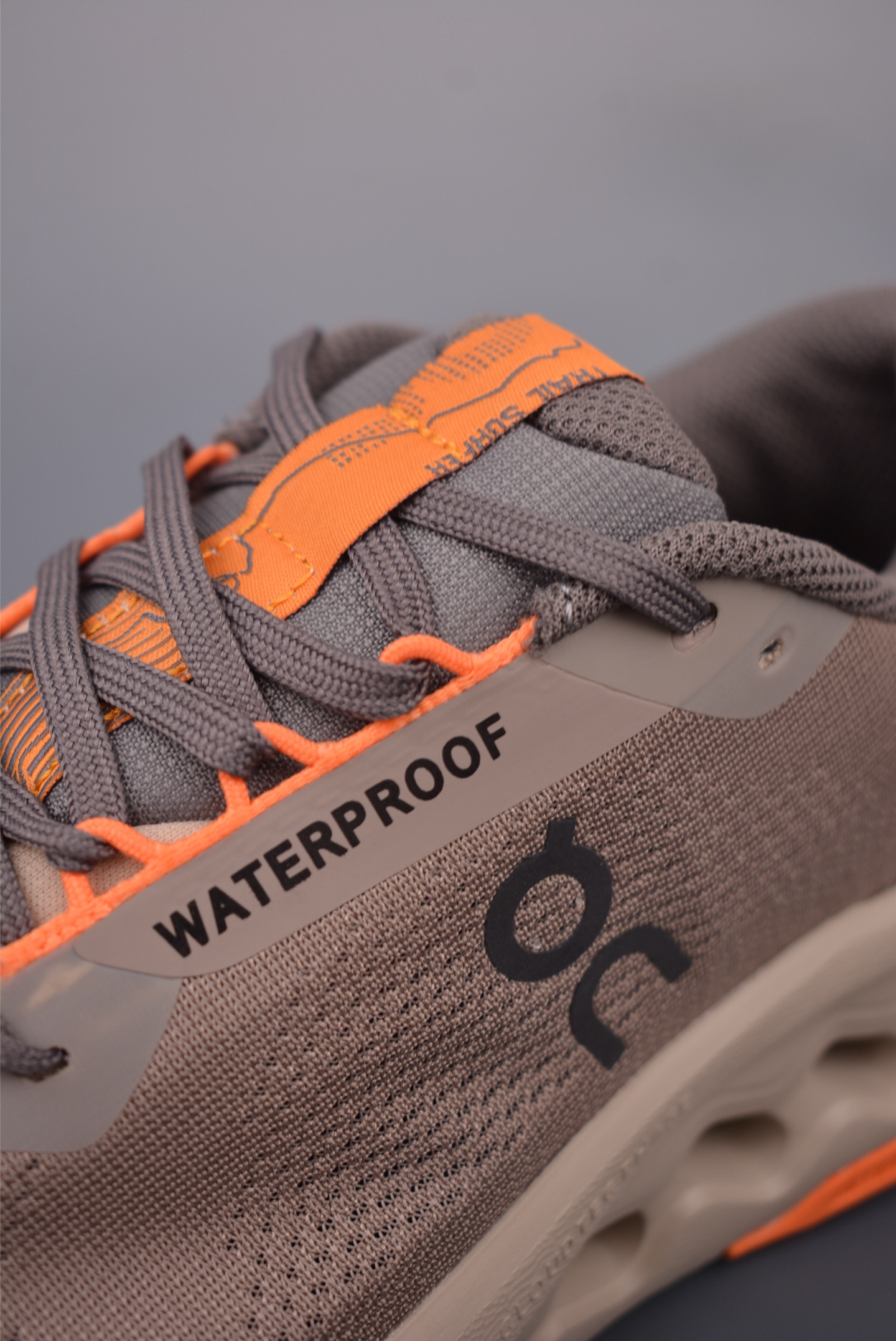 180 On昂跑 Cloudsurfer Trail 2 户外街头机能风跑步鞋 3ME10134323-Chinese UA Cheap High Quatity Brand Clothes Bags handbags Sneakers wholesale wholesaler seller from China Factory suppliers Fashion Clothing Shoes best Quality Beautiful Price 180 On昂跑 Cloudsurfer Trail 2 户外街头机能风跑步鞋 3ME10134323