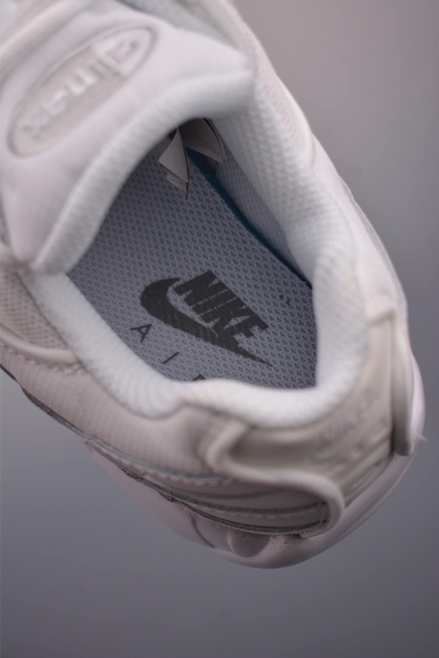 Nike Air Max 95: Iconic Design, Ultimate Comfort, All-White Edition 9 i1759105797734 5645 0 8