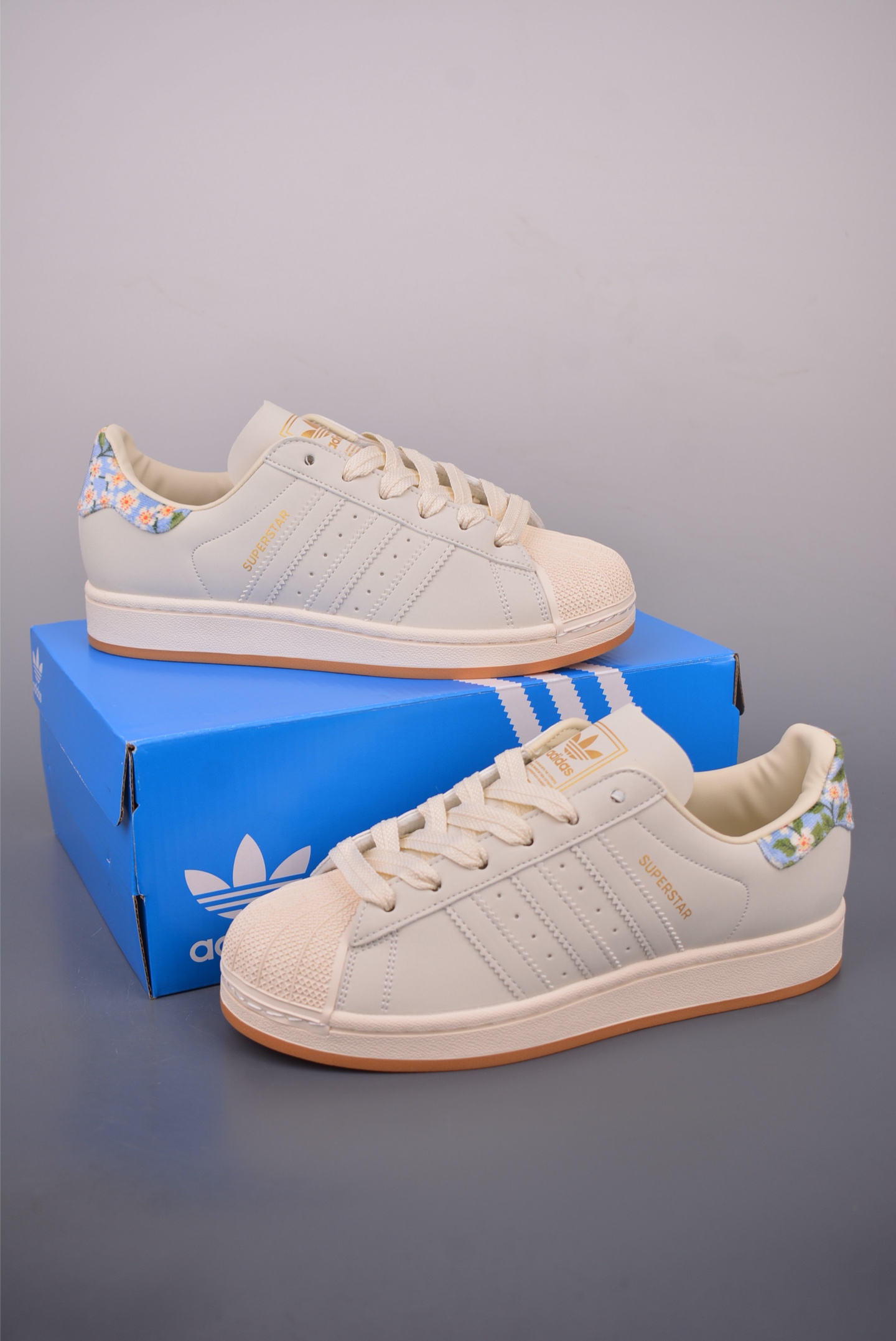 Adidas Originals Superstar Women's White Leather Floral Accent Sneakers 6 i1759105843542 1684 0 4