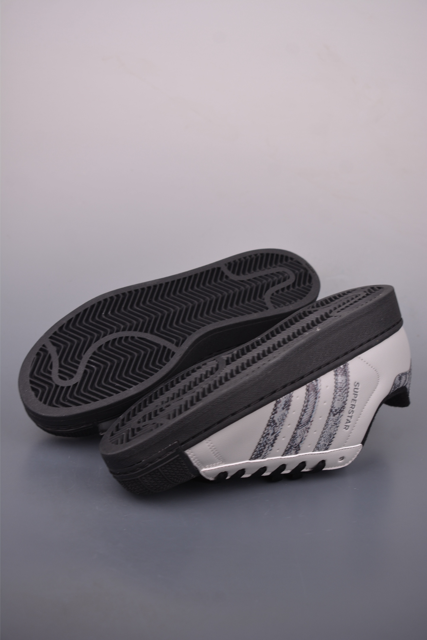 140 Adidas Originals Superstar 2025全新版本 贝壳头 JP6059-Chinese UA Cheap High Quatity Brand Clothes Bags handbags Sneakers wholesale wholesaler seller from China Factory suppliers Fashion Clothing Shoes best Quality Beautiful Price 140 Adidas Originals Superstar 2025全新版本 贝壳头 JP6059