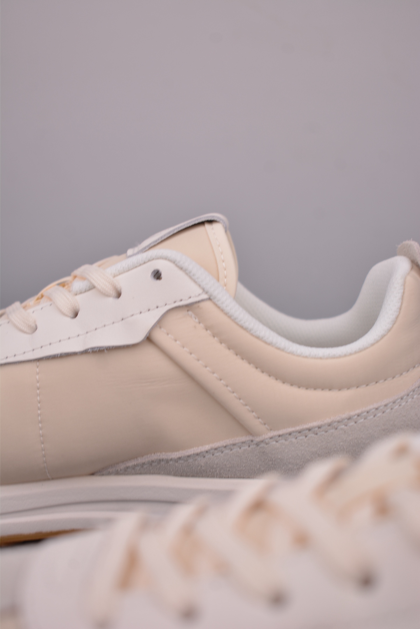 Descente CHRON TRAINER Retro Patchwork Fashion Sneakers - Comfortable & Stylish 9 i1759106246960 2076 0 7
