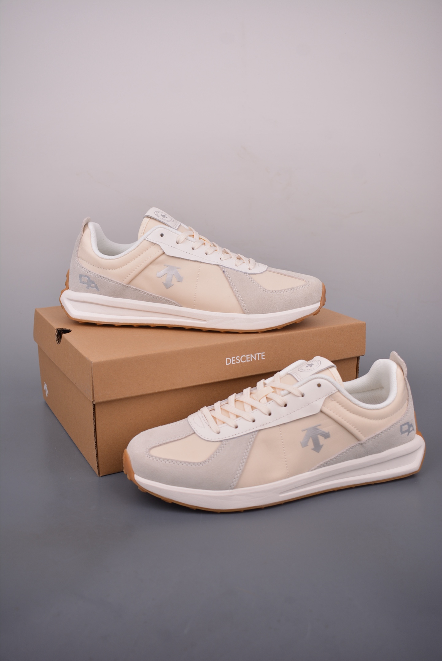Descente CHRON TRAINER Retro Patchwork Fashion Sneakers - Comfortable & Stylish 6 i1759106247067 6773 0 4