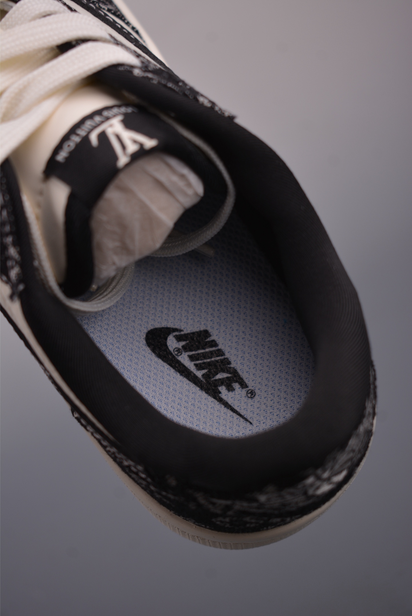 Fragment Travis Scott Louis Vuitton Air Jordan 1 Low - Black Toe Design 10 i1759106894199 7300 0 9