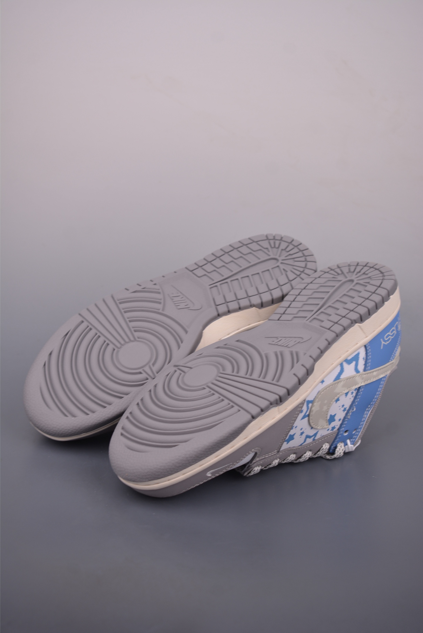 Nike SB Dunk Low STSSY Collaboration Premium Quality Authentic Design 4 i1759106993236 8965 0 2
