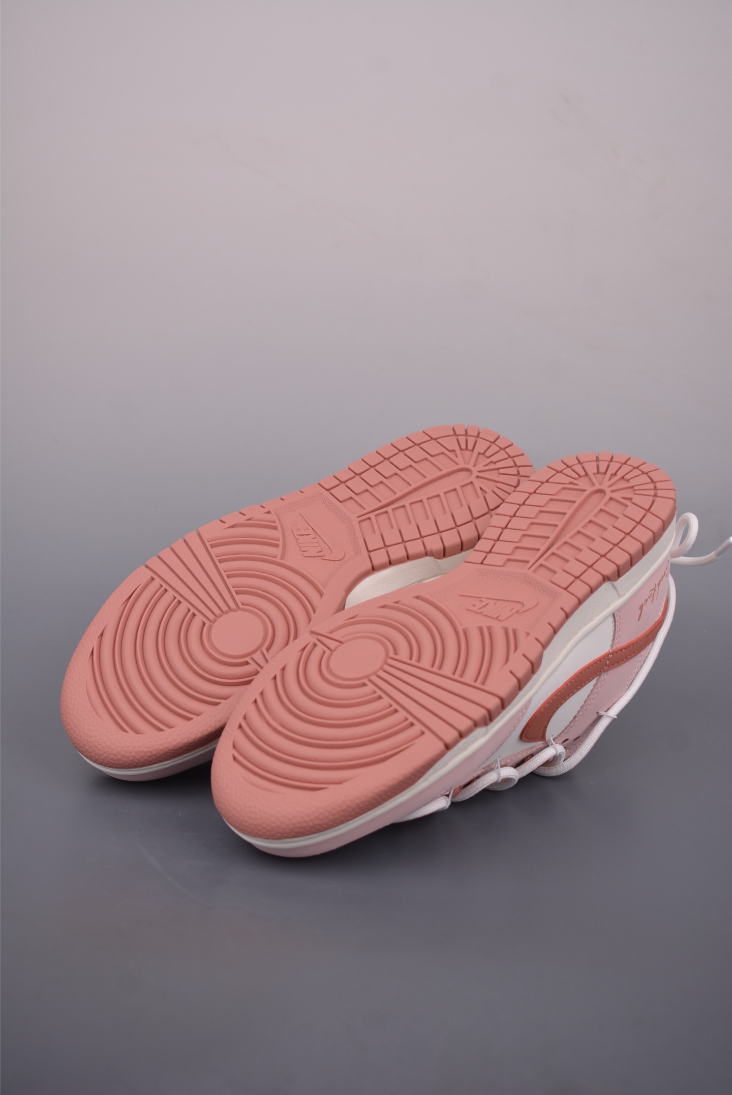 Nike SB Dunk Low "Just Do It" Pink Oxford Women's Shoes PC0528 3 i1759107084624 690 0 2