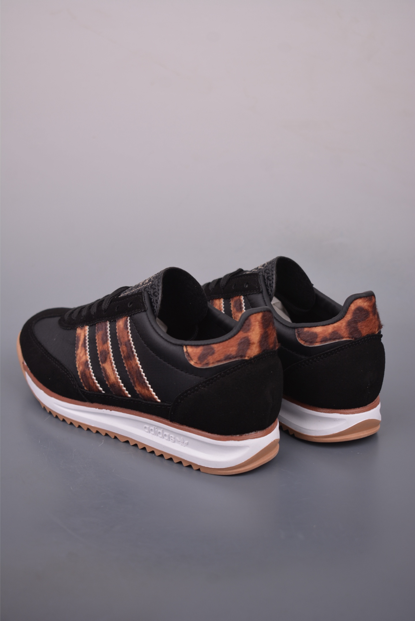 Adidas Originals SL 72 RS Lightweight Retro Running Shoes - Breathable Comfort 2 i1759107819006 167 0 1