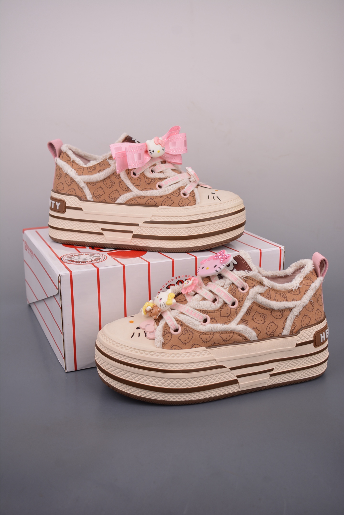 Sanrio x Old Order Hello Kitty Canvas Sneakers - Height Increasing, Durable 6 i1759108015192 6575 0 9
