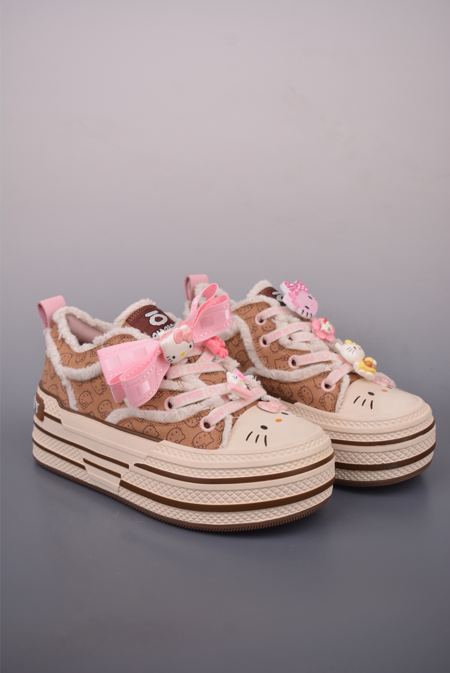 Sanrio x Old Order Hello Kitty Canvas Sneakers - Height Increasing, Durable 2 i1759108094833 6144 0 0