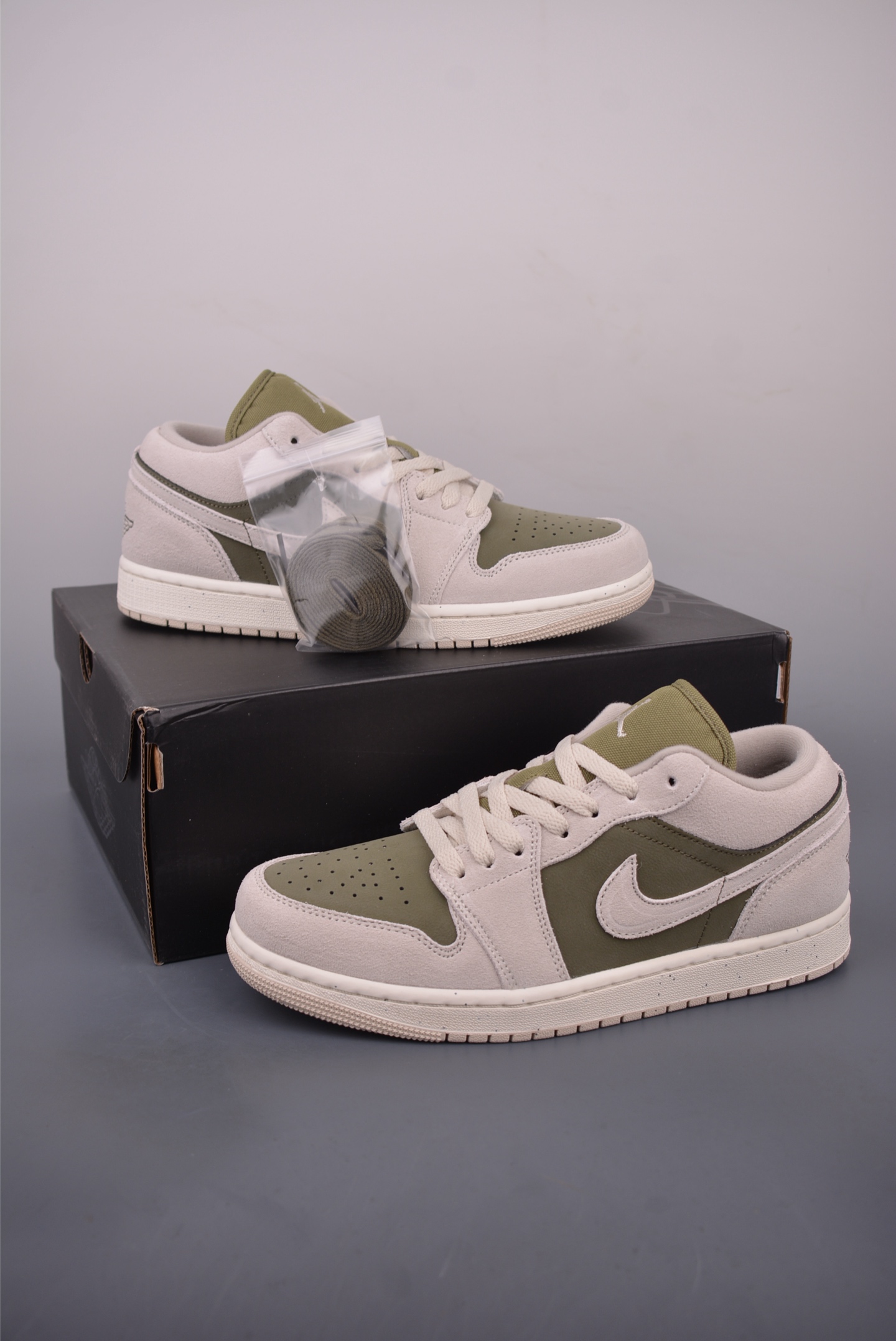 Air Jordan 1 Low White Green Casual Sneakers, Official Color Matching 6 i1759187440839 1440 0 4