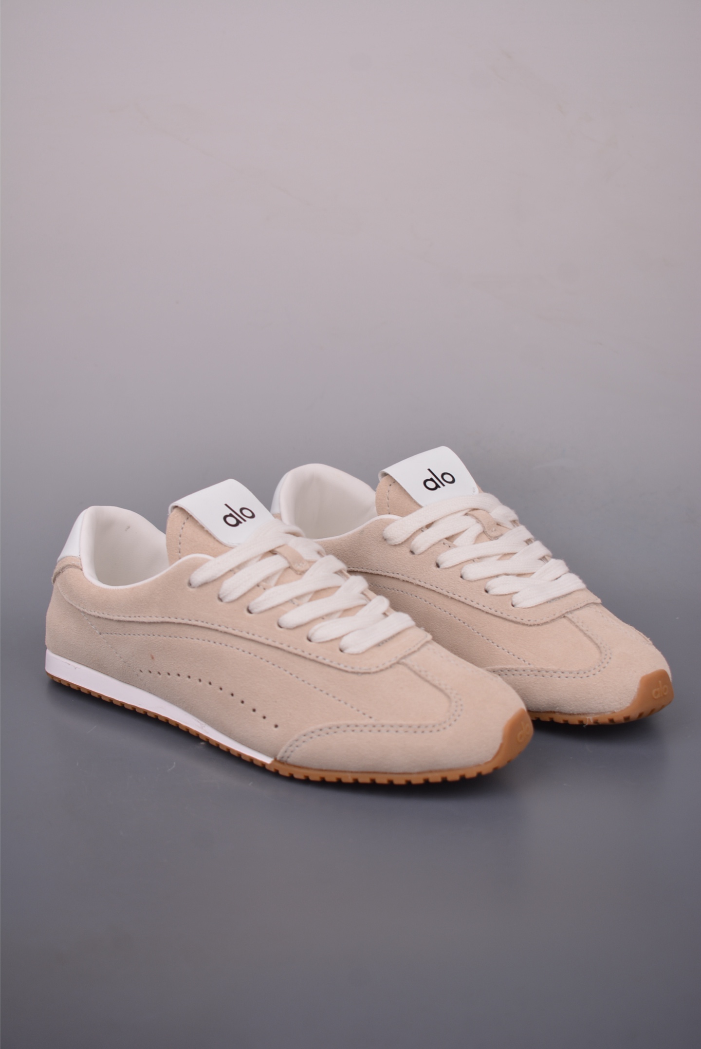 Alo Sunset Sneaker: Comfortable, Versatile, and Breathable Running Shoes 1 i1759187658796 4222 0 0