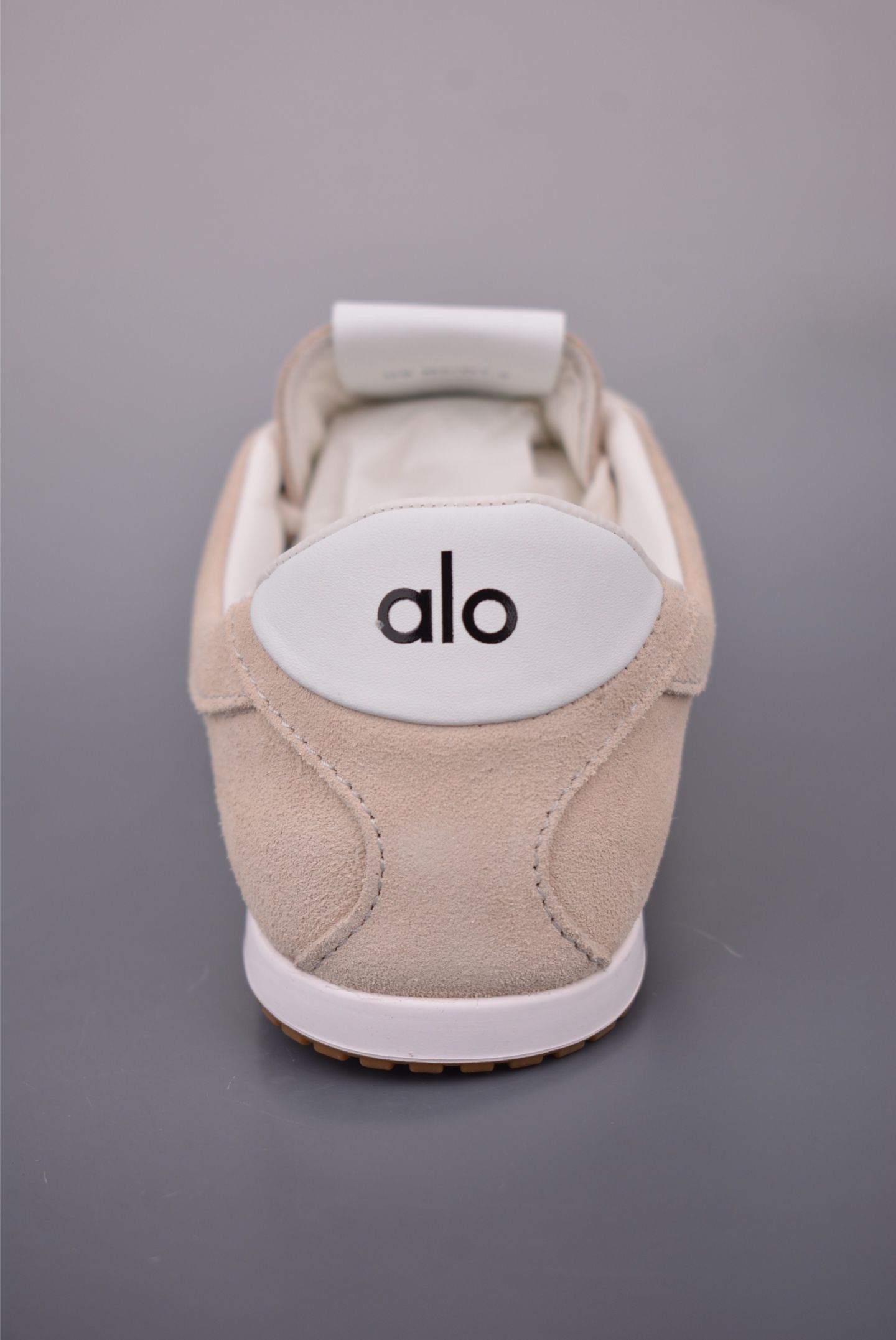 Alo Sunset Sneaker: Comfortable, Versatile, and Breathable Running Shoes 4 i1759187658806 1104 0 3