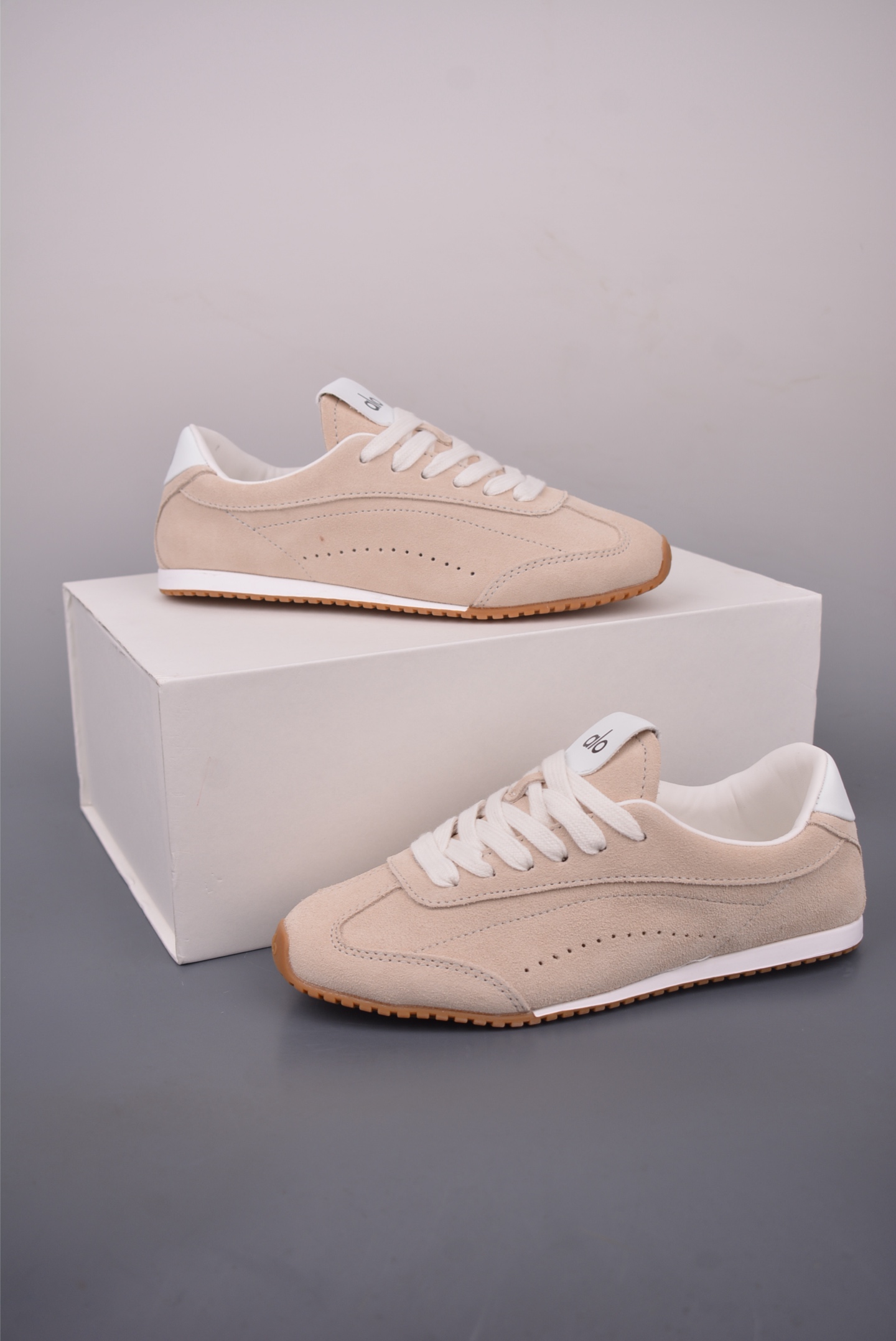 Alo Sunset Sneaker: Comfortable, Versatile, and Breathable Running Shoes 5 i1759187660512 2656 0 4