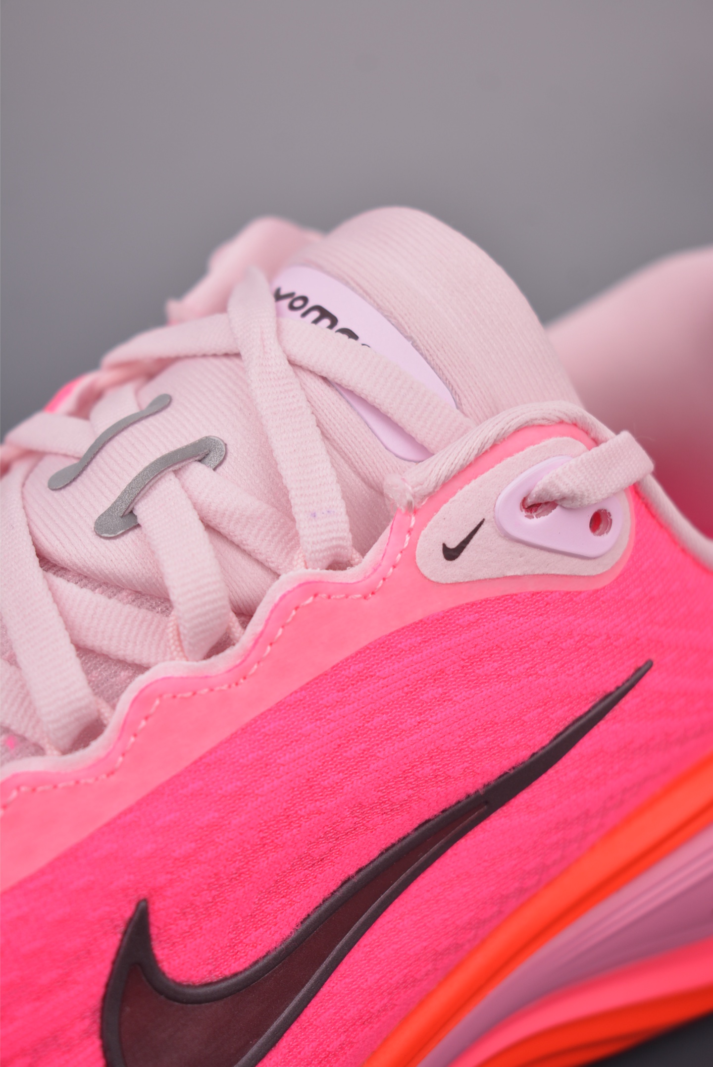 Nike Air Zoom Vomero Plus Running Shoes - Advanced Tech, Superior Comfort 8 i1759233239977 9126 0 6
