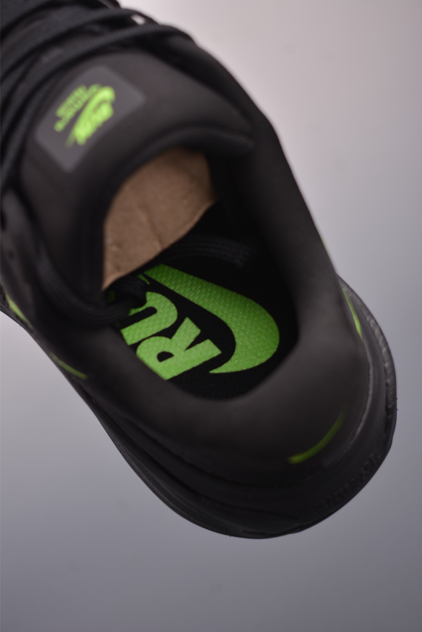 200 Nike Vomero premium Air气垫40周年 舒适百搭防滑耐磨 支撑缓震低帮 休闲跑步鞋 HQ2050-212