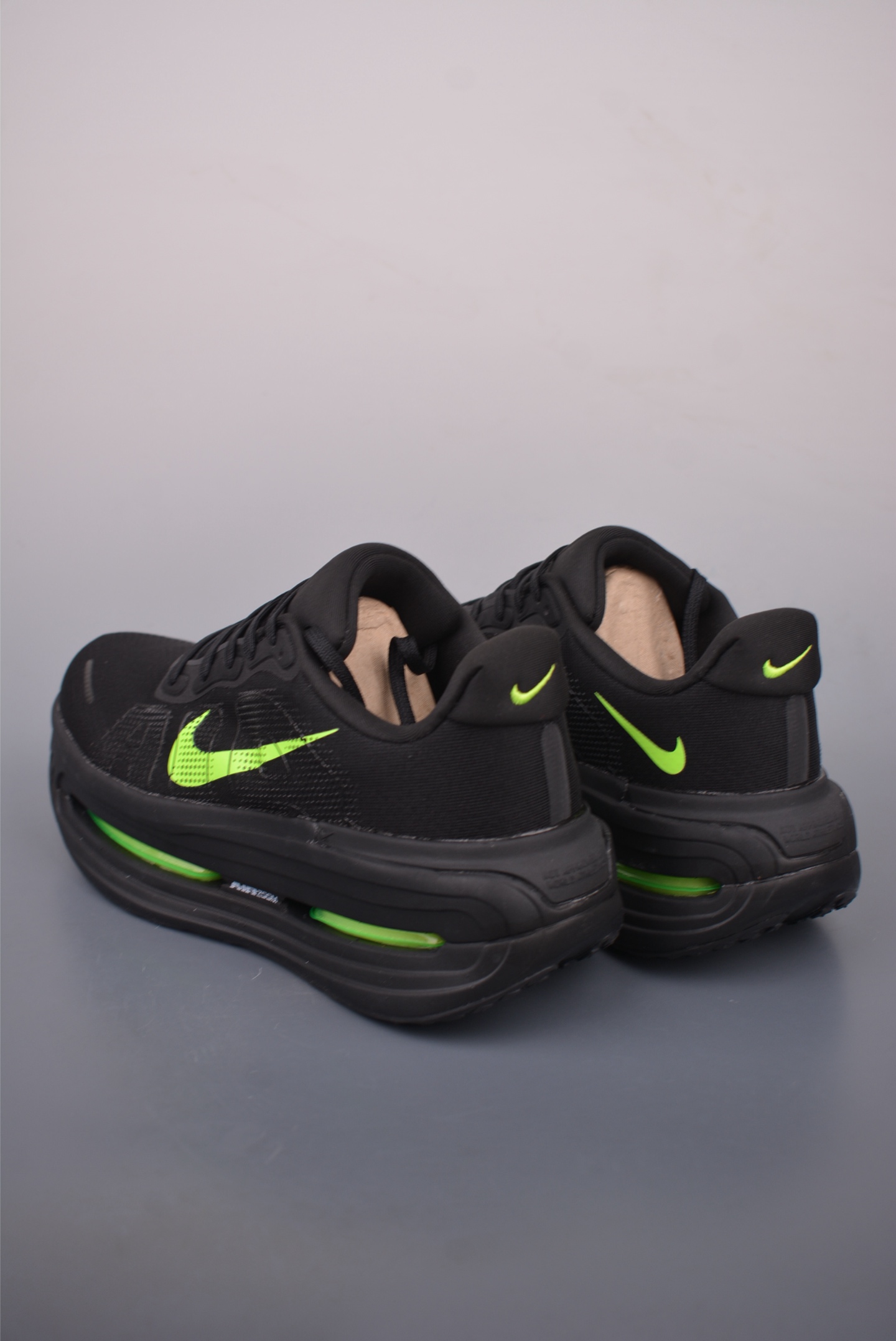 200 Nike Vomero premium Air气垫40周年 舒适百搭防滑耐磨 支撑缓震低帮 休闲跑步鞋 HQ2050-212