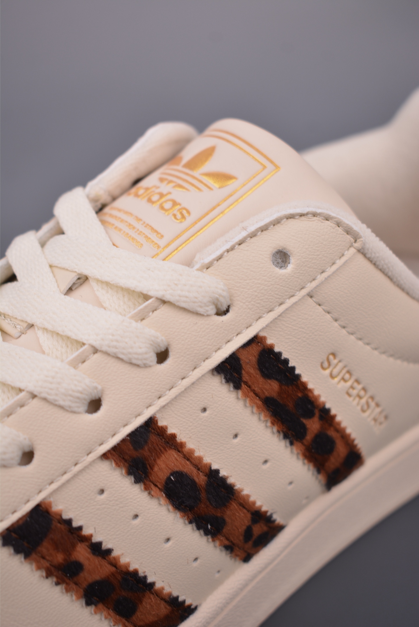 140 Adidas Originals Superstar 2025全新版本 贝壳头 HQ2696