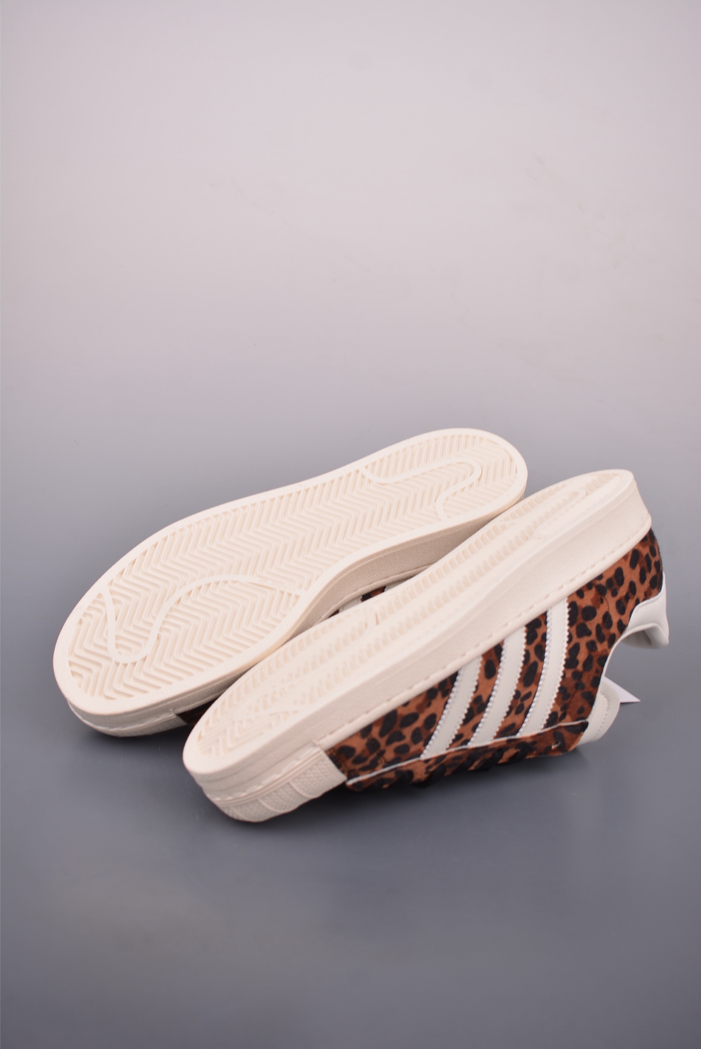 Adidas Originals Superstar Leopard Print Leather Upper Casual Sneakers 4 i1759233782878 3425 0 2