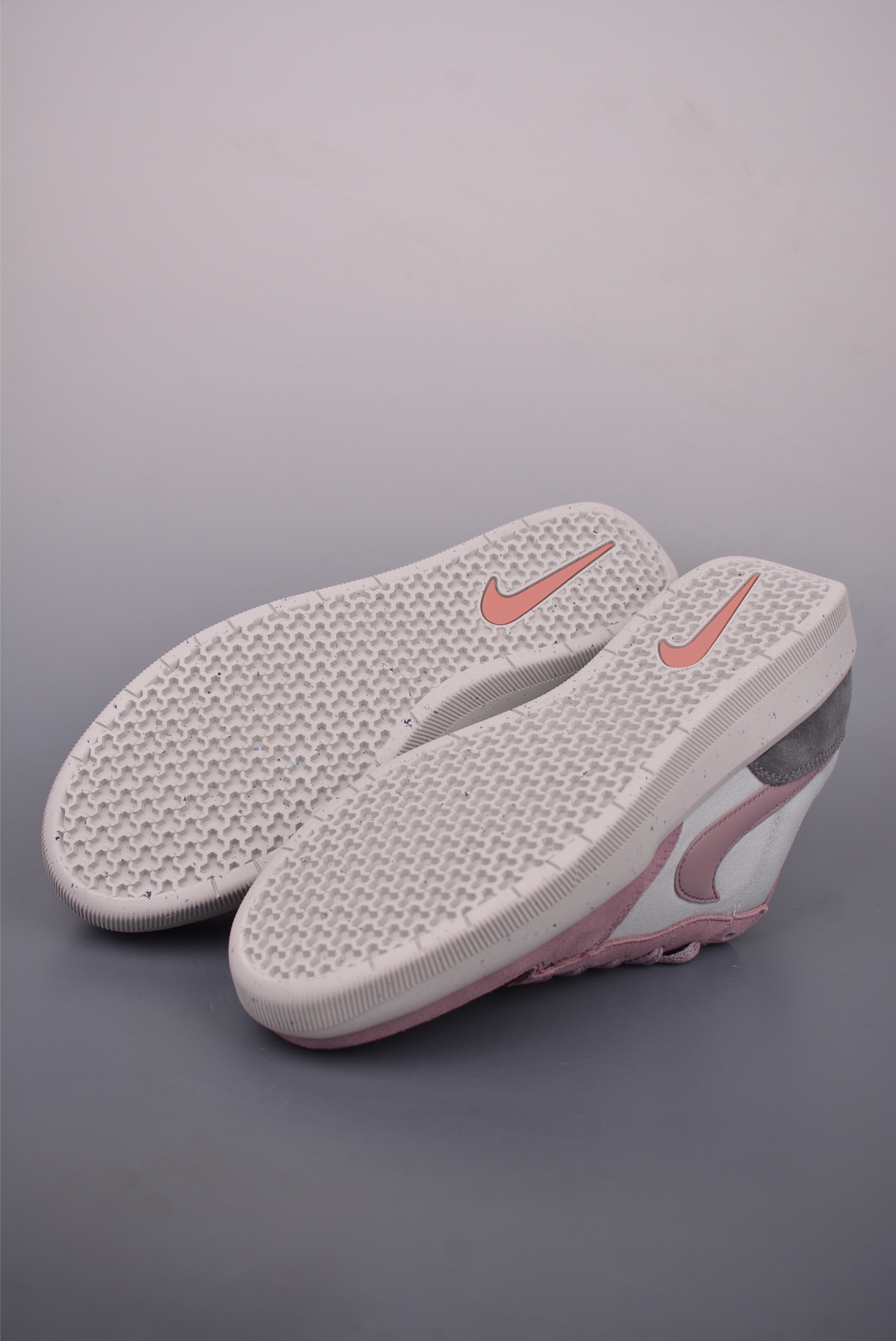 160 耐克Nike SB Force 58 硫化杯底 传统篮球风格 043903