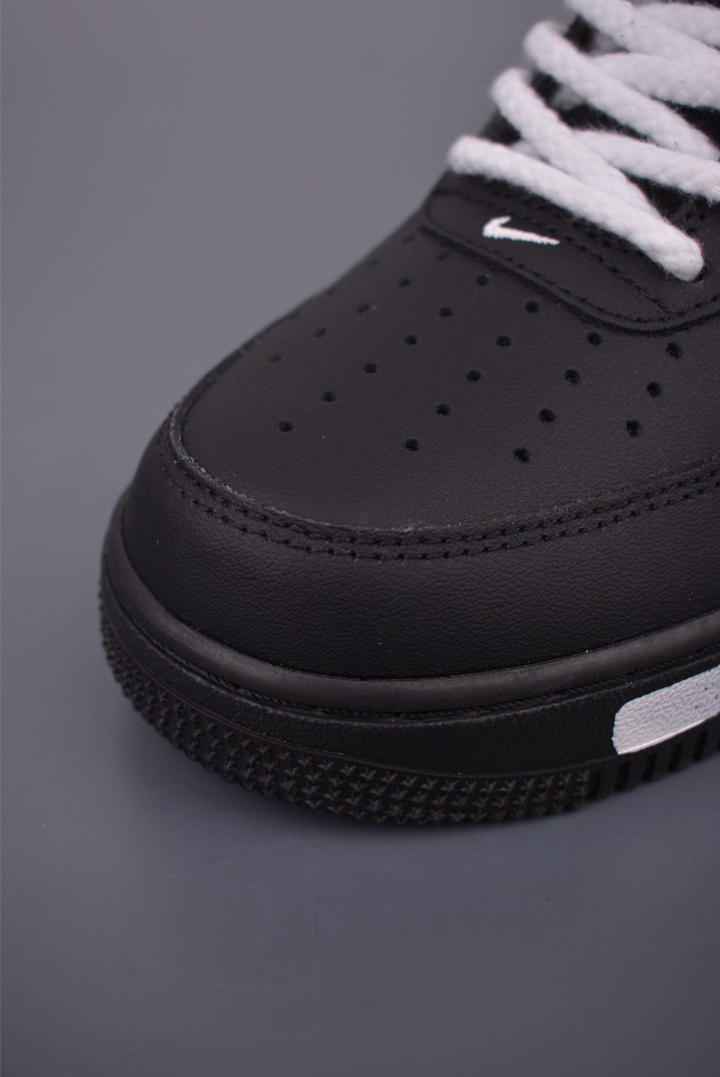 Nike Air Force 1 Low Black and White Splatter Paint - Original Edition 6 i1759259240773 406 0 5