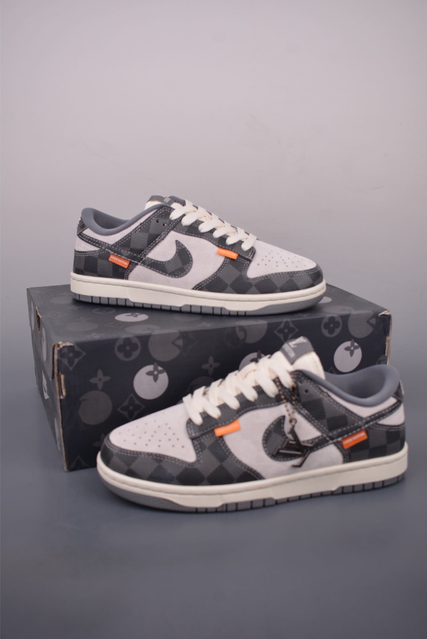 Nike Dunk Low Custom Louis Vuitton Sneakers Premium Quality Limited Edition 4 i1759259289364 5690 0 3