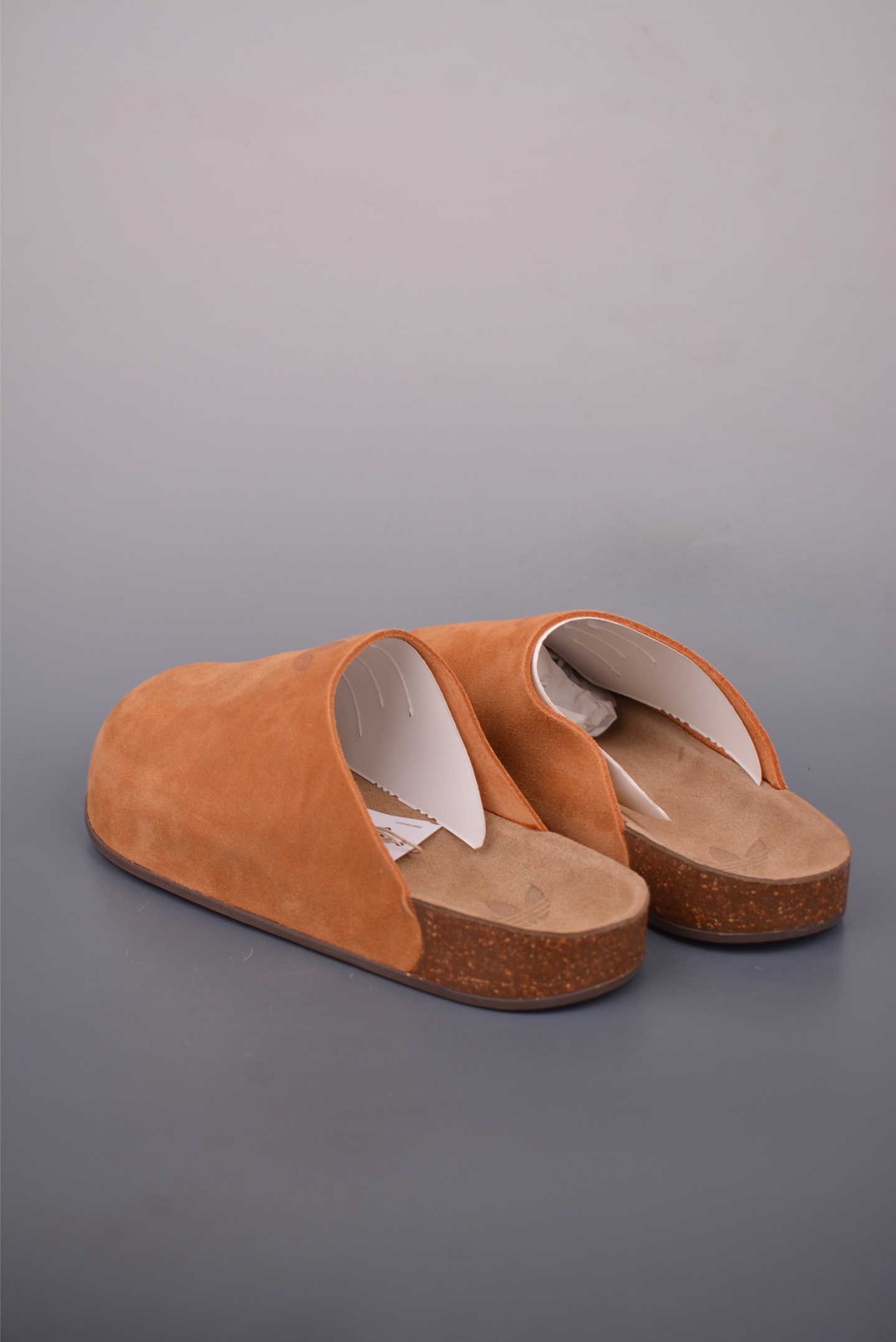 Adidas Originals Adimule: Anti-Slip Mule Sandals - Effortless Style & Comfort 2 i1759259582885 6367 0 1