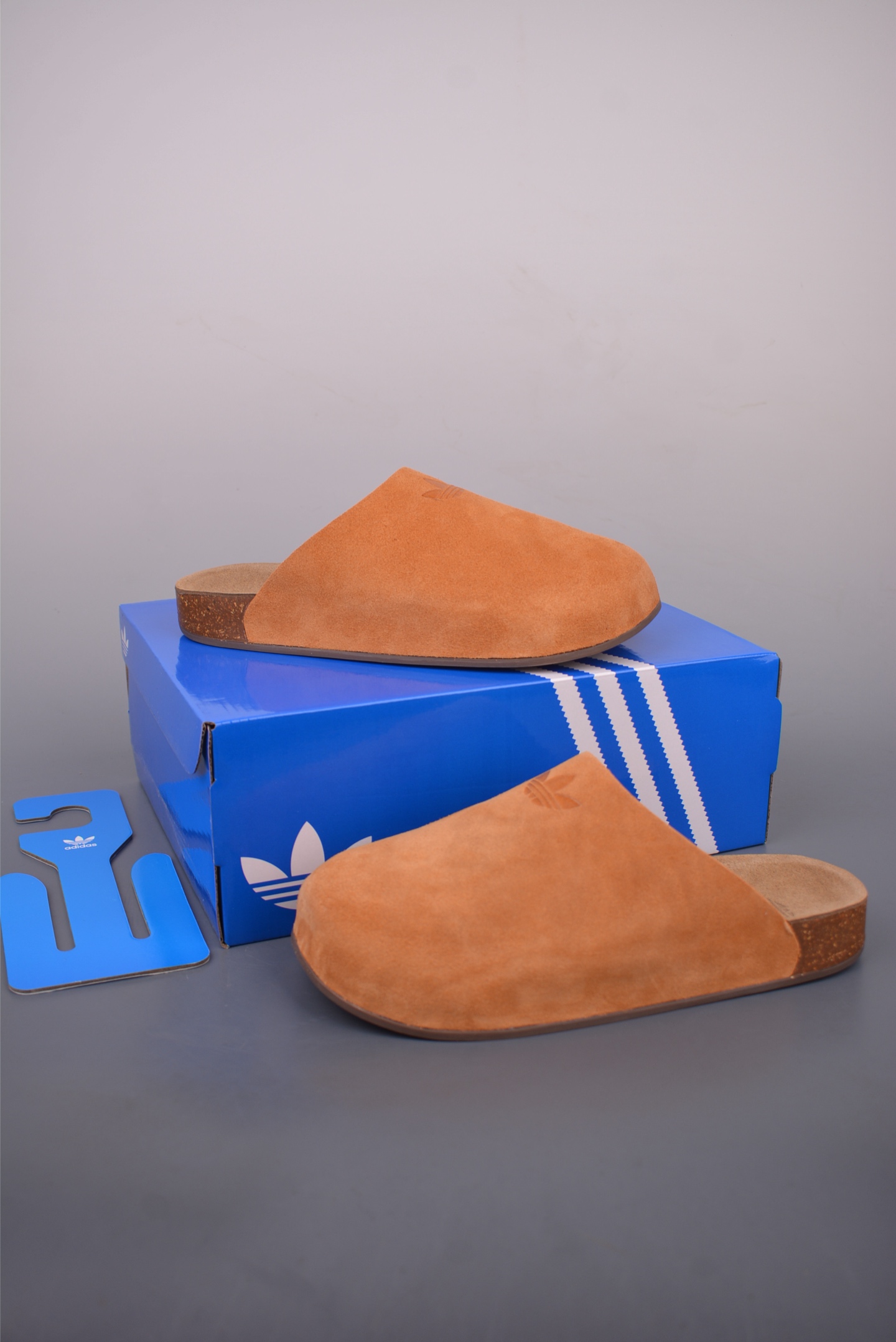 Adidas Originals Adimule: Anti-Slip Mule Sandals - Effortless Style & Comfort 5 i1759259582885 980 0 4