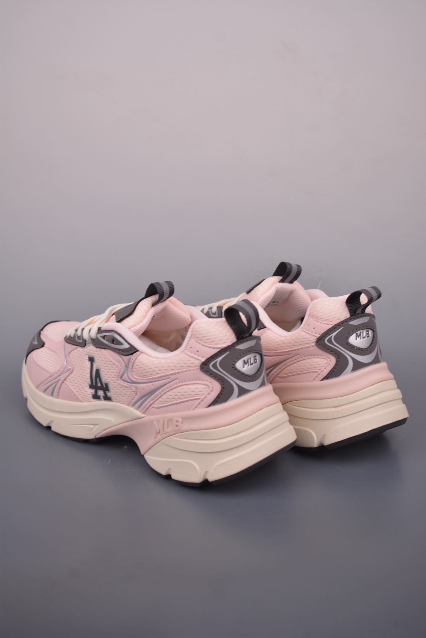 MLB Curve Runner Mono Mesh New York Yankees Fashion Sneakers - Pink 3 i1759259695199 9562 0 1