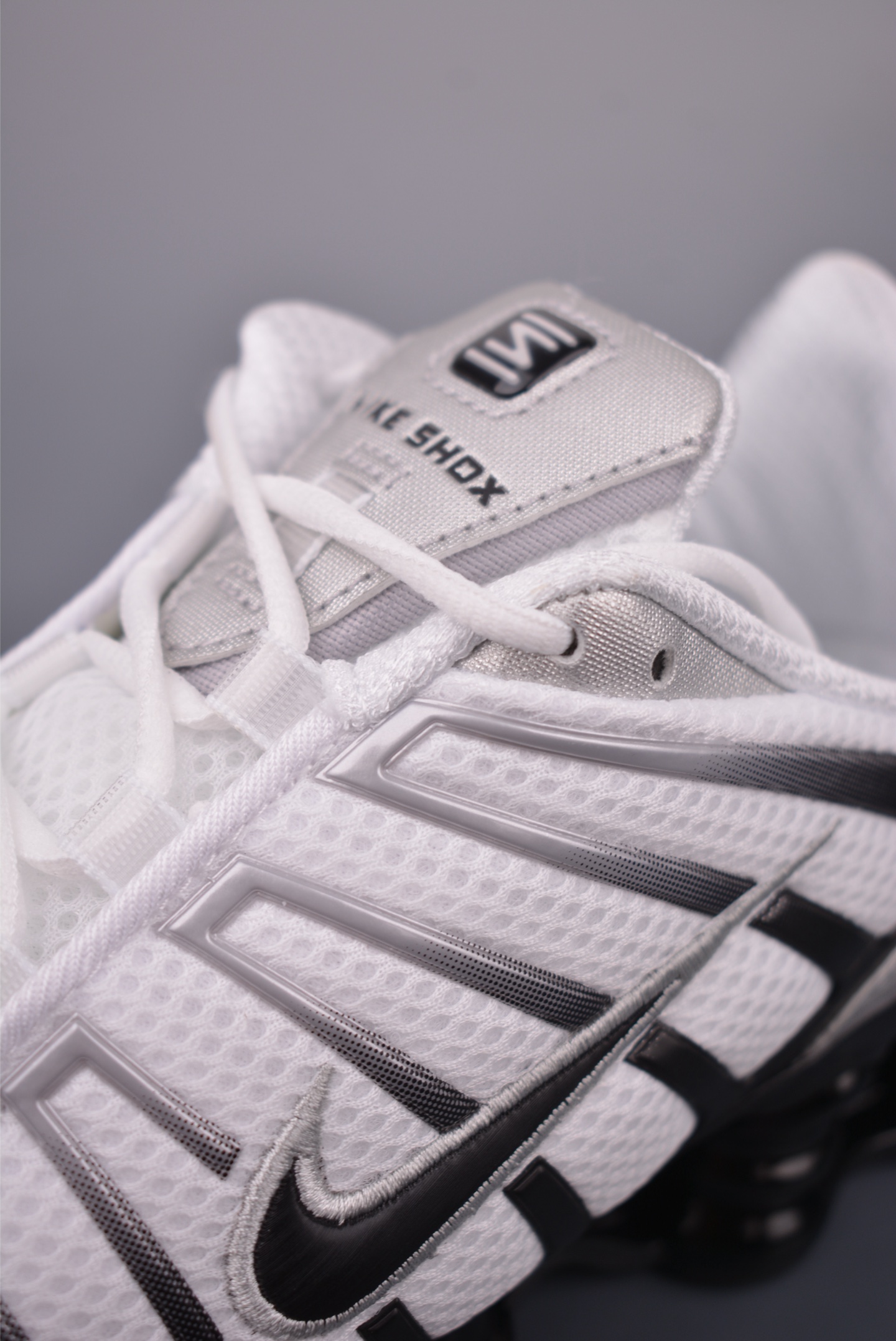 Nike Shox Ride 2 SP x Supreme Running Shoes - Full-Length Air Cushion 8 i1759259746851 2029 0 6