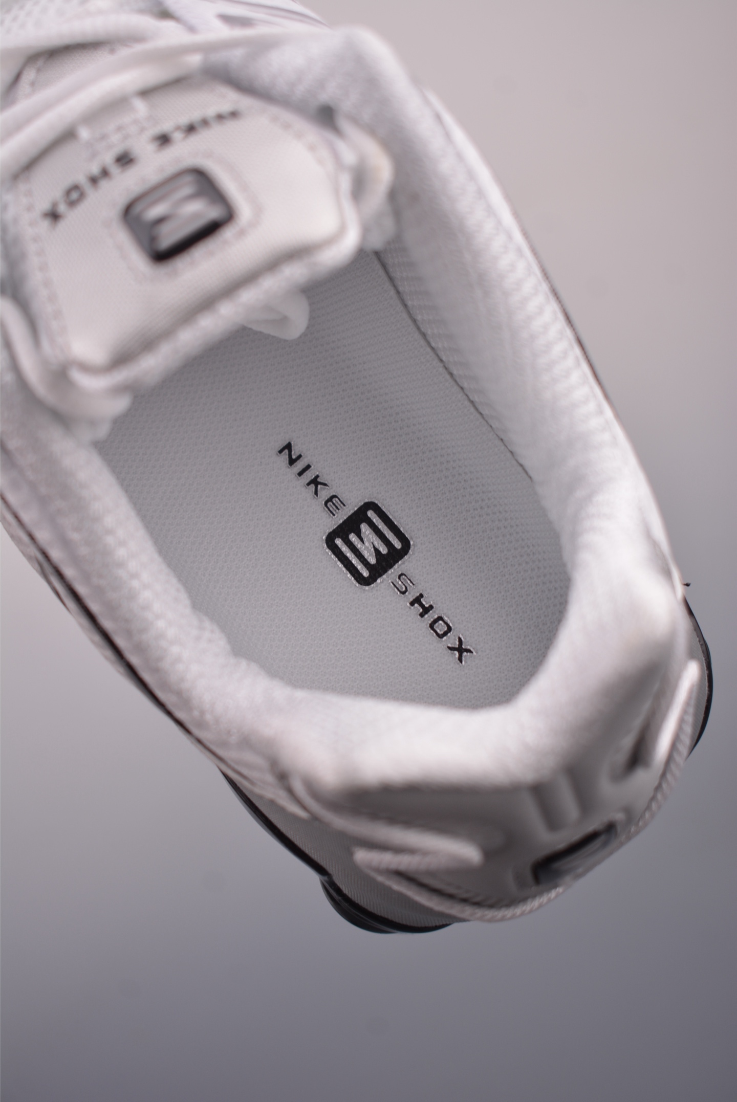 Nike Shox Ride 2 SP x Supreme Running Shoes - Full-Length Air Cushion 10 i1759259746959 2807 0 8