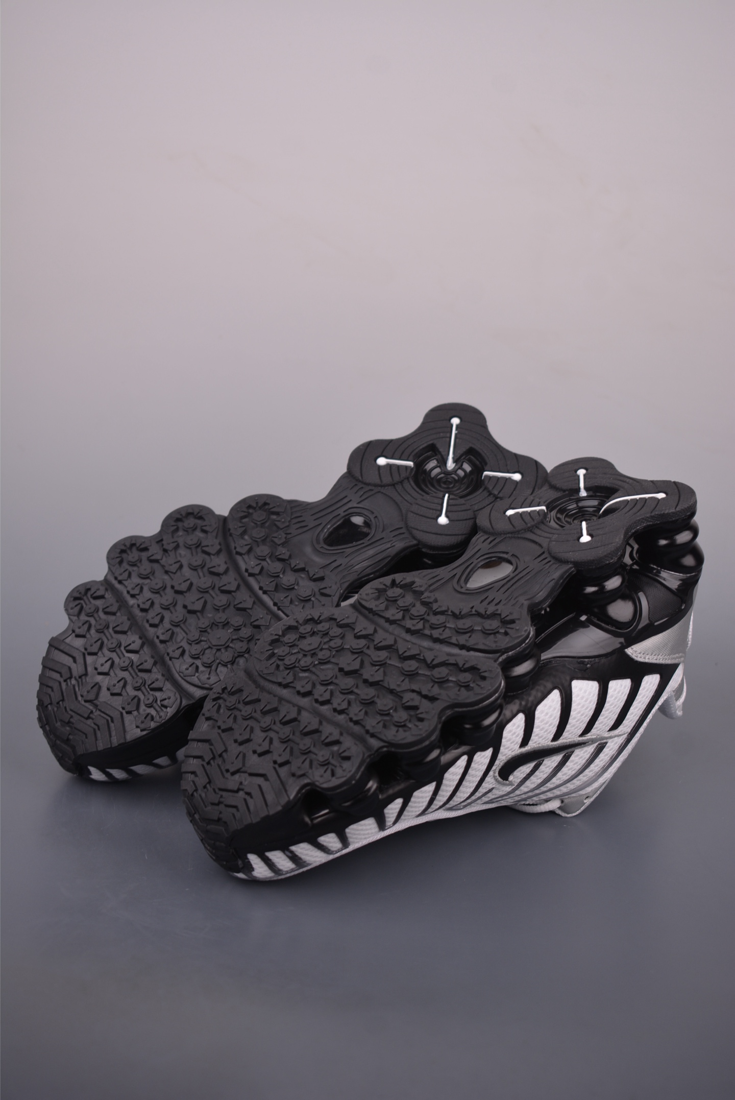 Nike Shox Ride 2 SP x Supreme Running Shoes - Full-Length Air Cushion 4 i1759259752423 6278 0 2